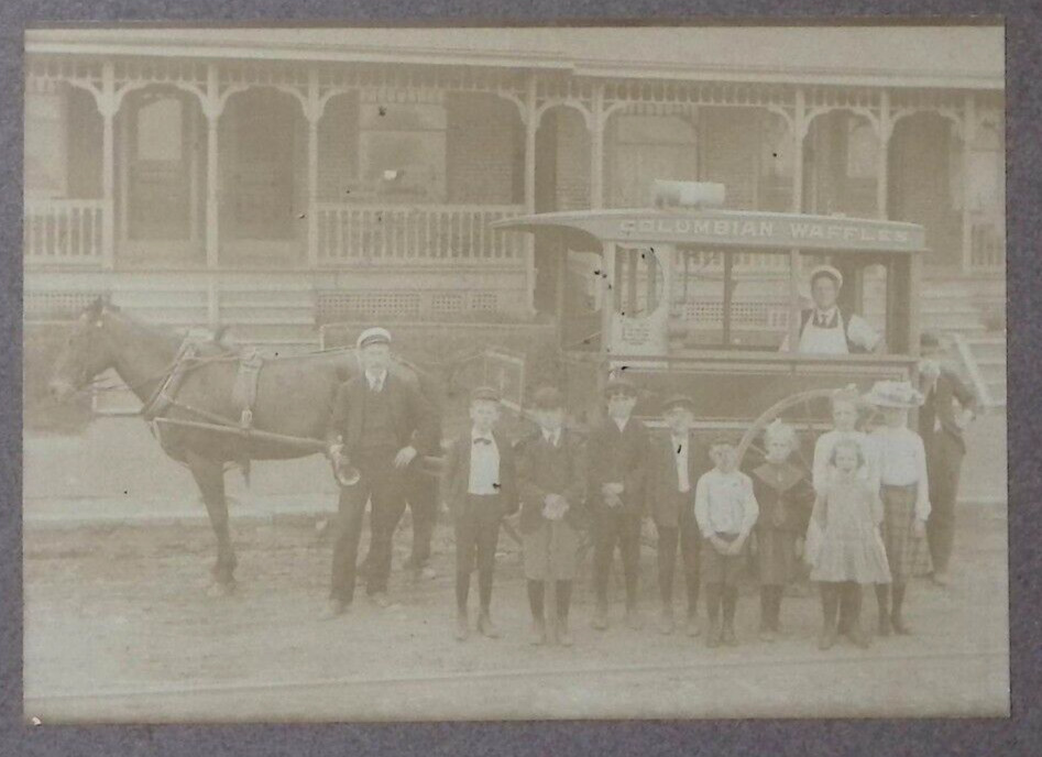 c1900 STREET VENDOR HORSE FOOD WAGON SELLING COLUMBIAN WAFFLES PHOTOGRAPH W98