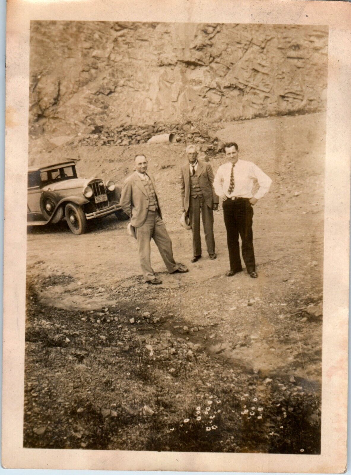 Early 1900s Niagara Falls New York Three Men Side of Mountain Car Snapshot