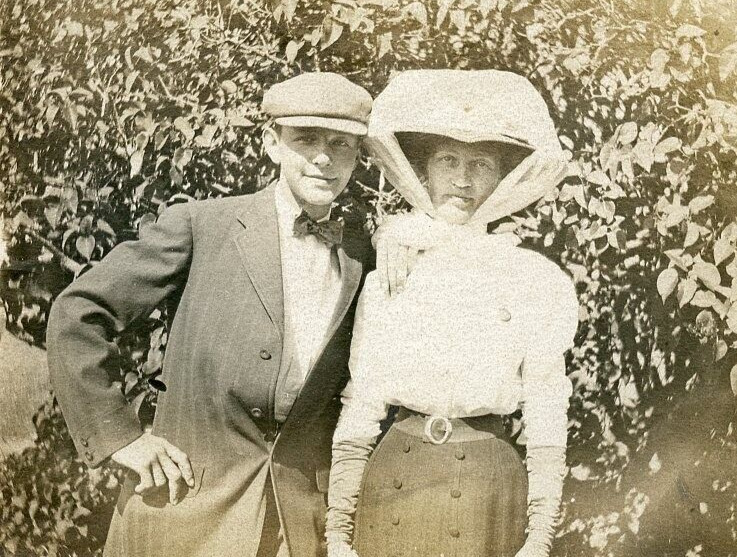 AB510 Original Vintage Photo EDWARDIAN COUPLE c Early 1900's