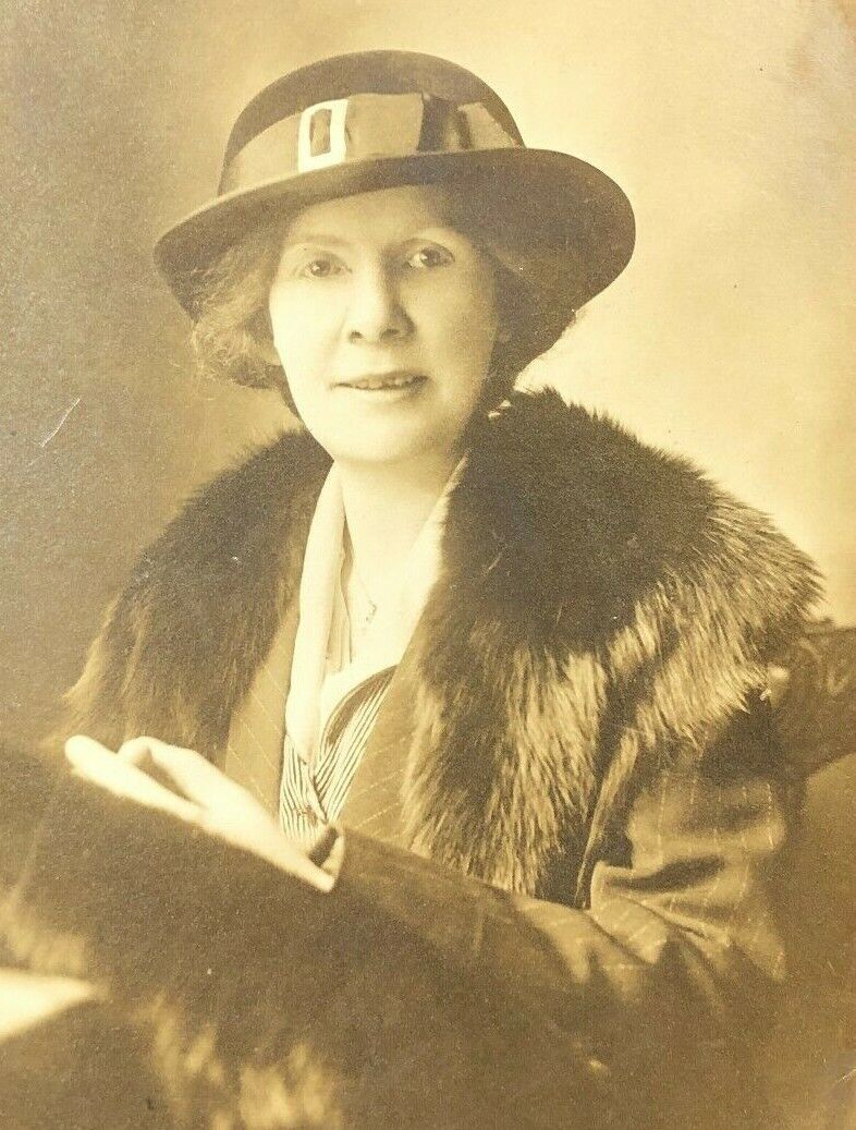 1900s Antique Real Photograph Cabinet Card Beautiful Fashion Mink Stole Fur Hat