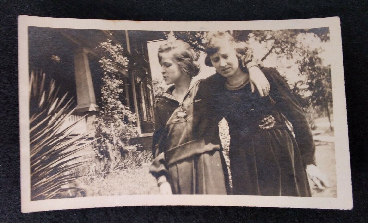 Pretty Girls Stroll Antique Photo VTG Early 1900s Bad Smell? Hair Style Dress 
