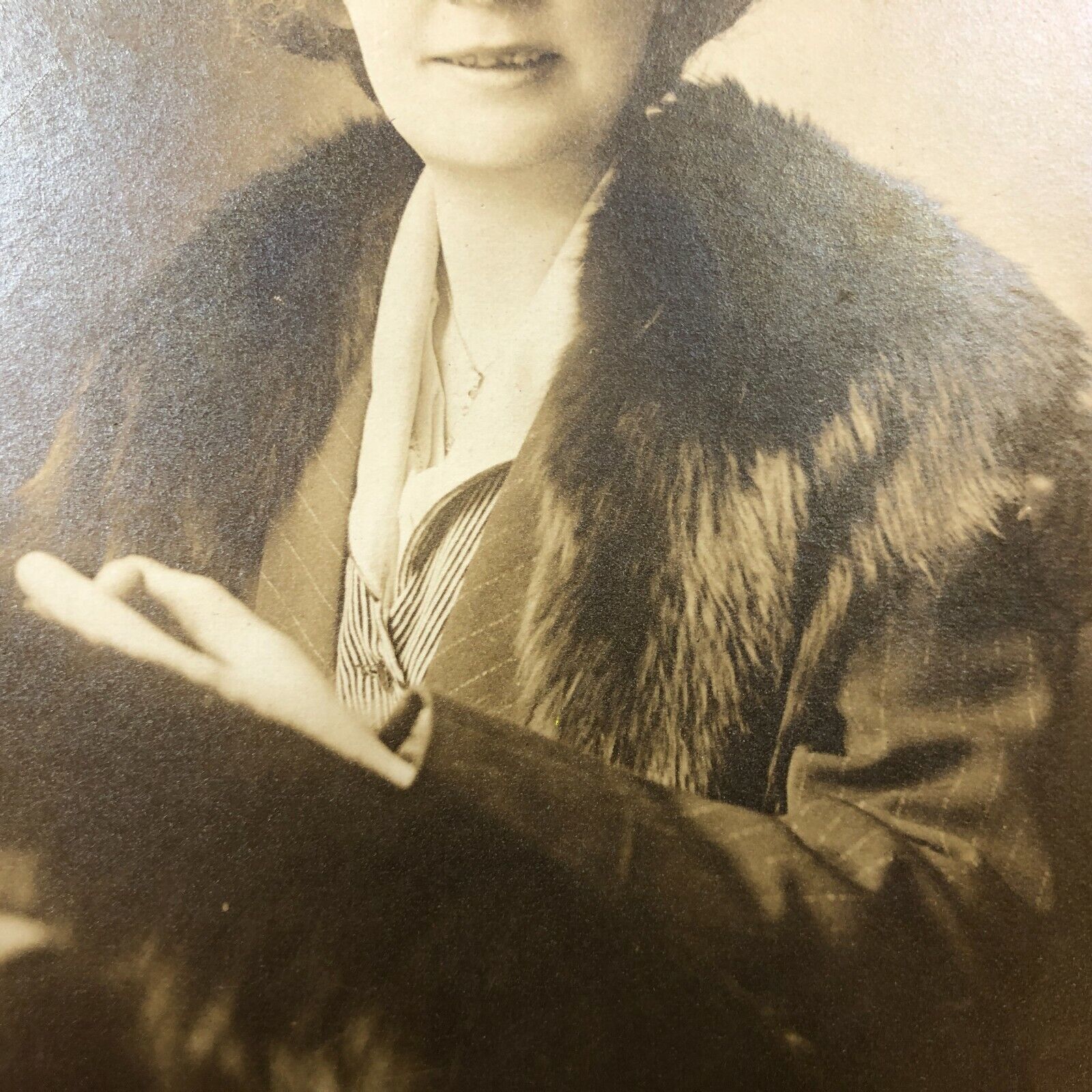 1900s Antique Real Photograph Cabinet Card Beautiful Fashion Mink Stole Fur Hat 