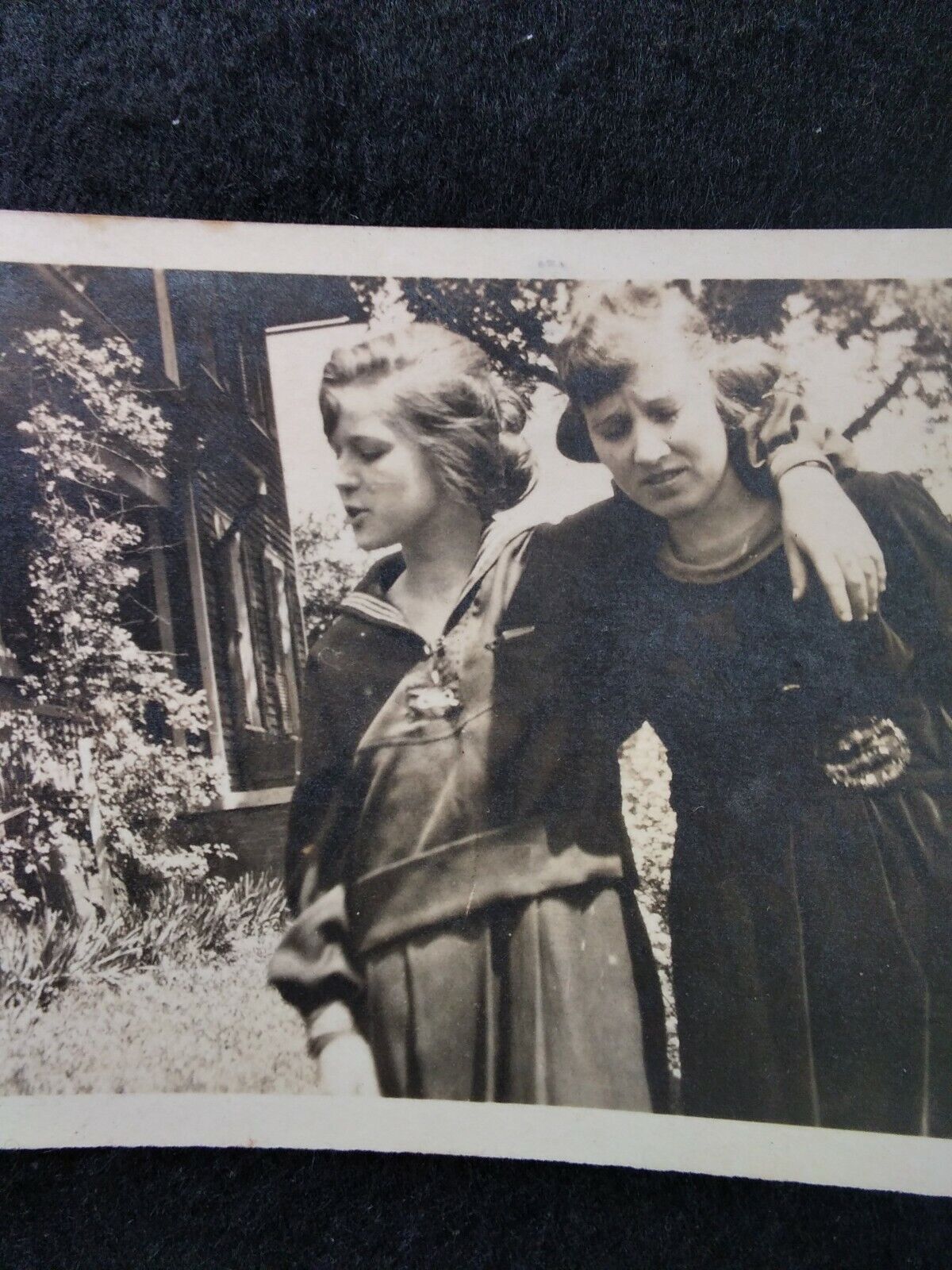 Pretty Girls Stroll Antique Photo VTG Early 1900s Bad Smell? Hair Style Dress 
