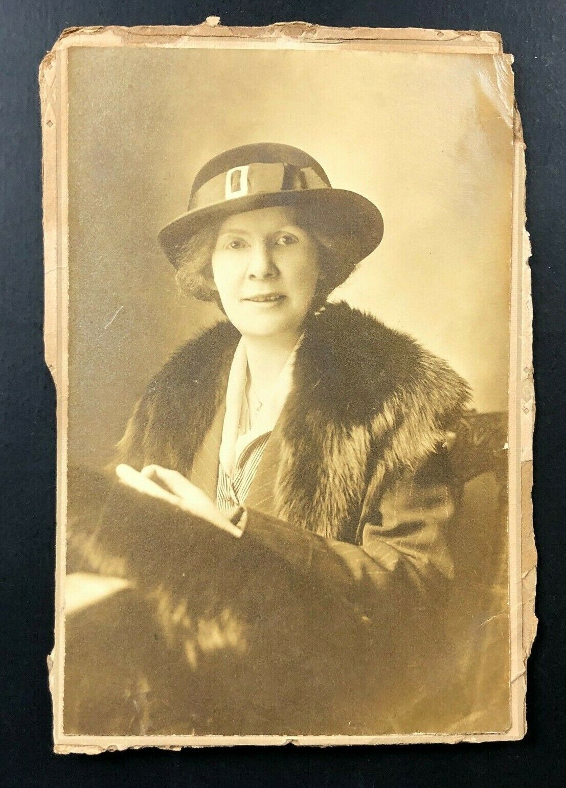 1900s Antique Real Photograph Cabinet Card Beautiful Fashion Mink Stole Fur Hat 