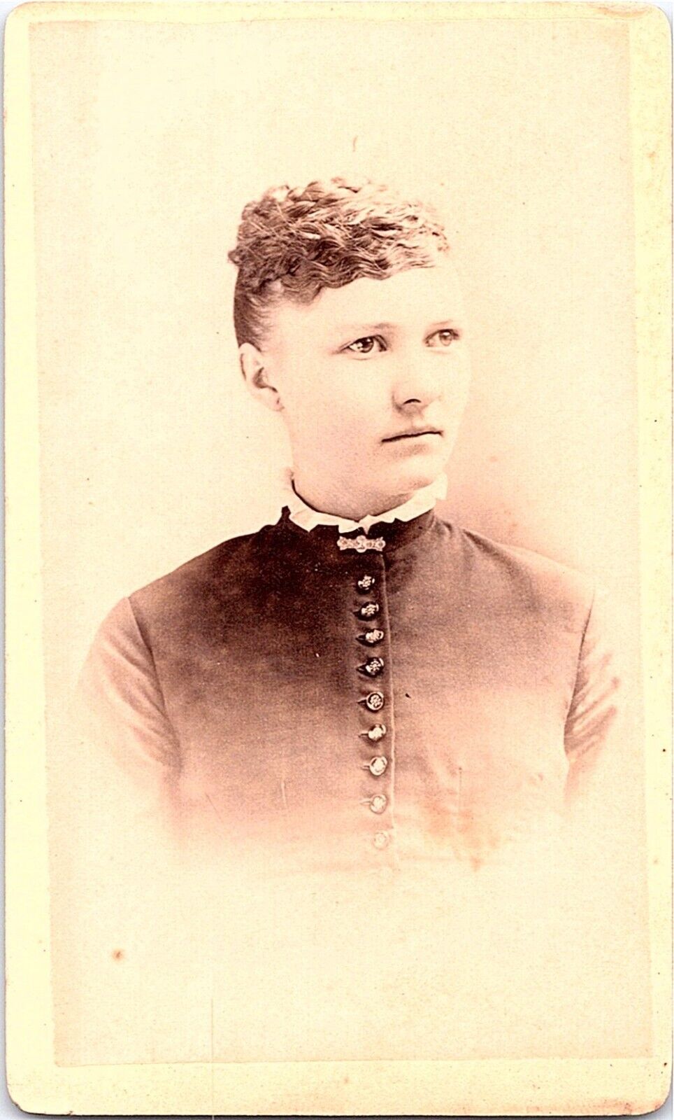 CDV Photo 1800's Waverly, Ia. Pretty lady Victorian Dress Collar Pin A. Garner