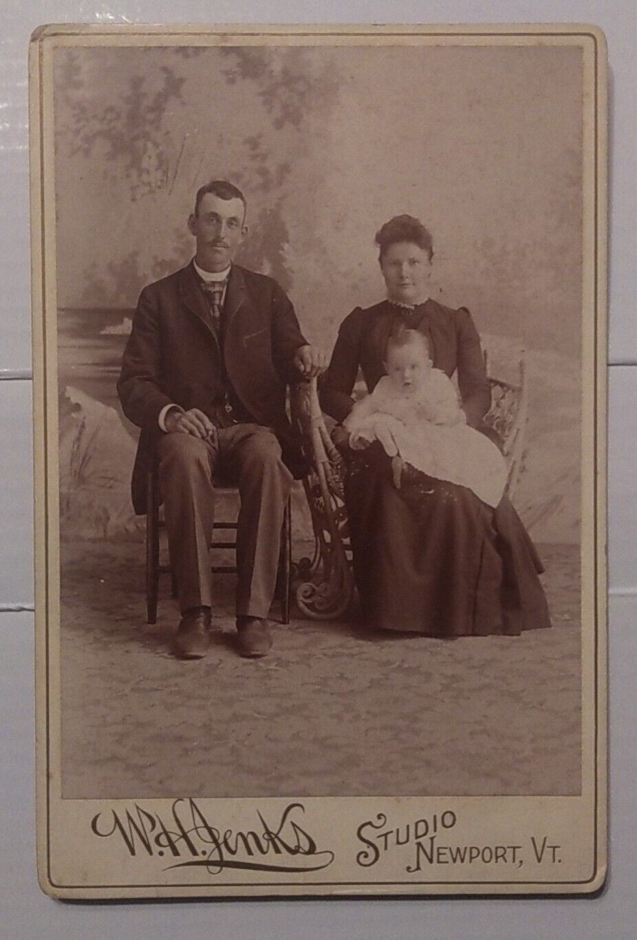 ANTIQUE VTG CIRCA 1800'S ERA B&W CABINET CARD PHOTO, VICTORIAN FAMILY 