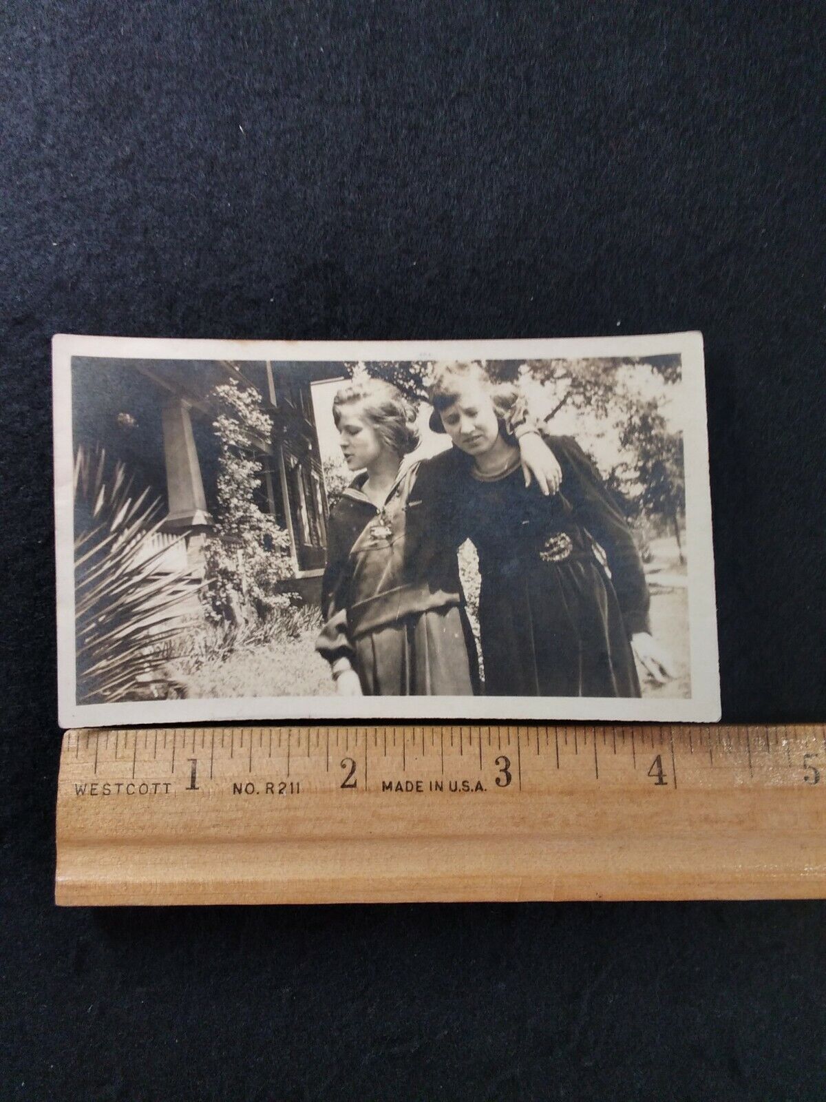 Pretty Girls Stroll Antique Photo VTG Early 1900s Bad Smell? Hair Style Dress 