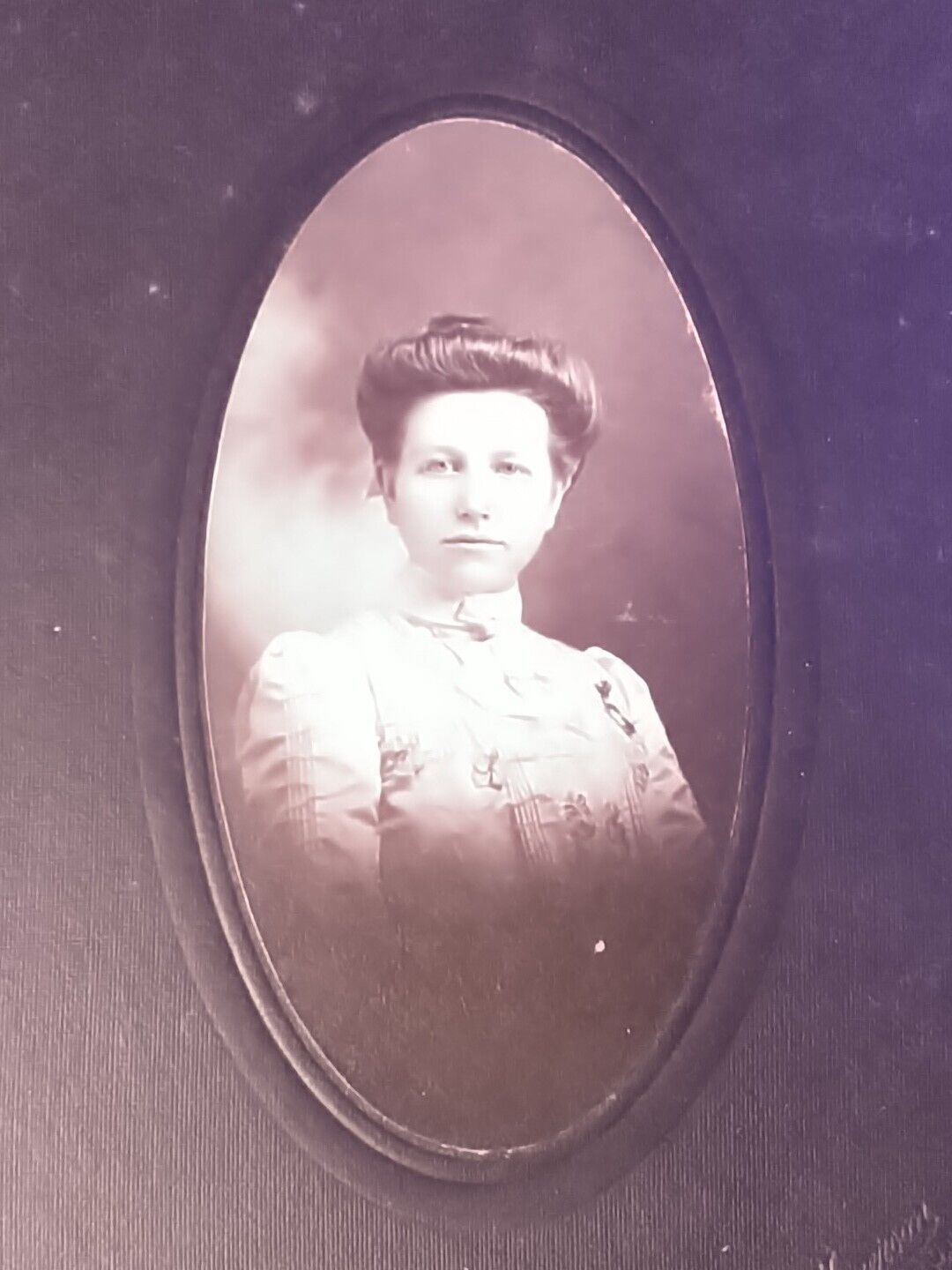 ANTIQUE VTG CIRCA 1800'S ERA B&W CABINET CARD PHOTO,  ATTRACTIVE YOUNG LADY