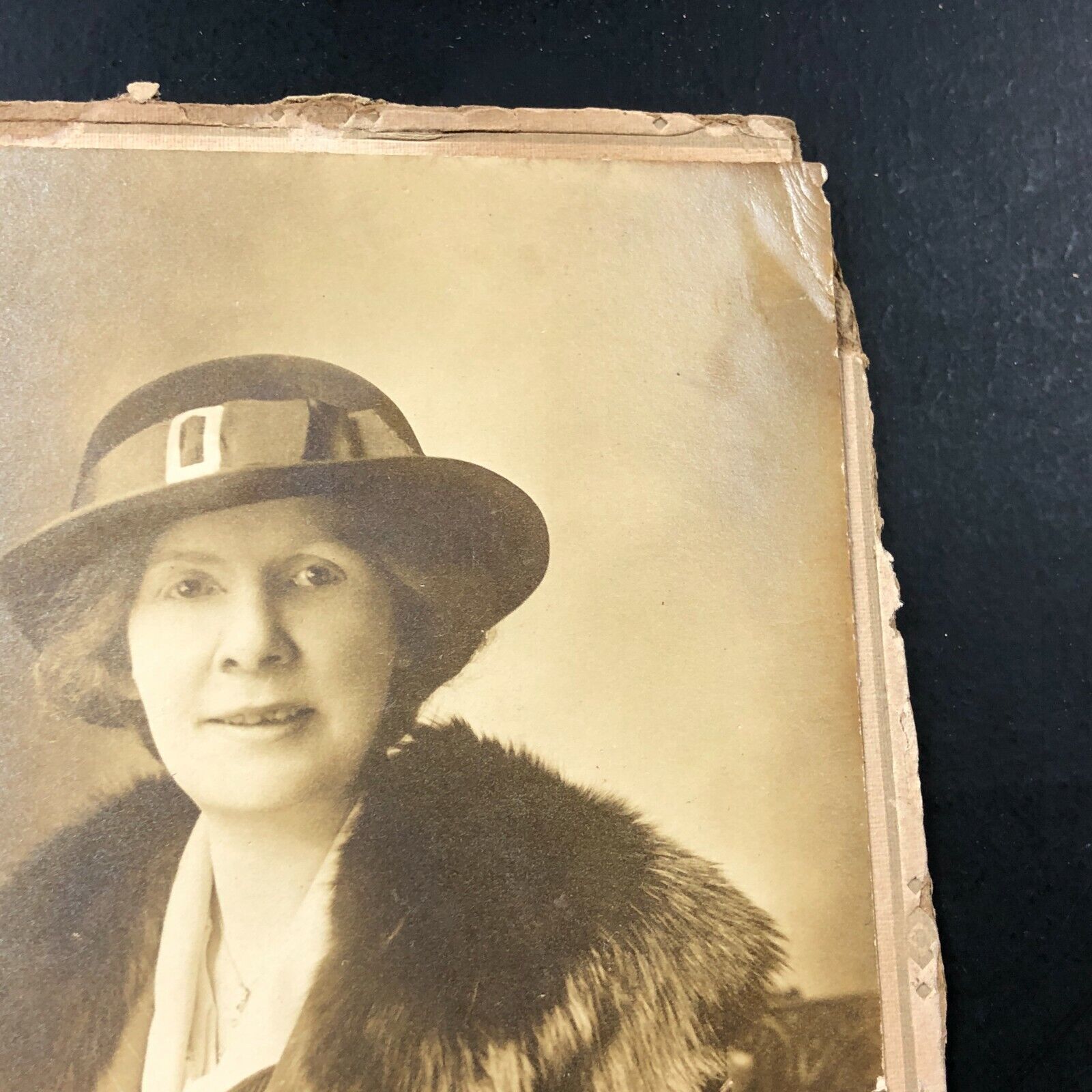 1900s Antique Real Photograph Cabinet Card Beautiful Fashion Mink Stole Fur Hat 