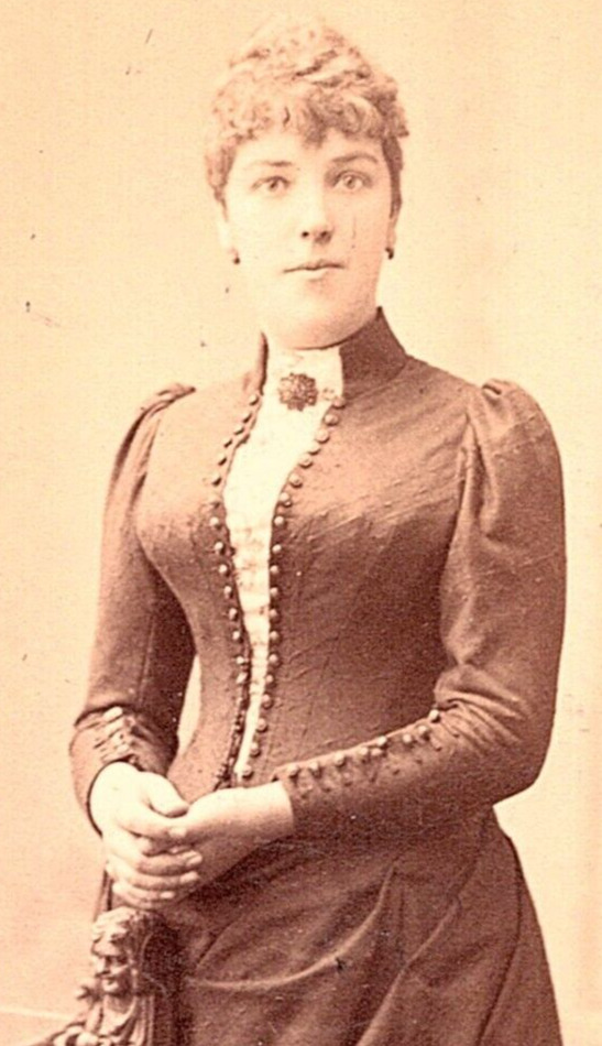 CDV Photo 1800's Hannover, Germany Portrait Woman Victorian Dress & Pin Ernst
