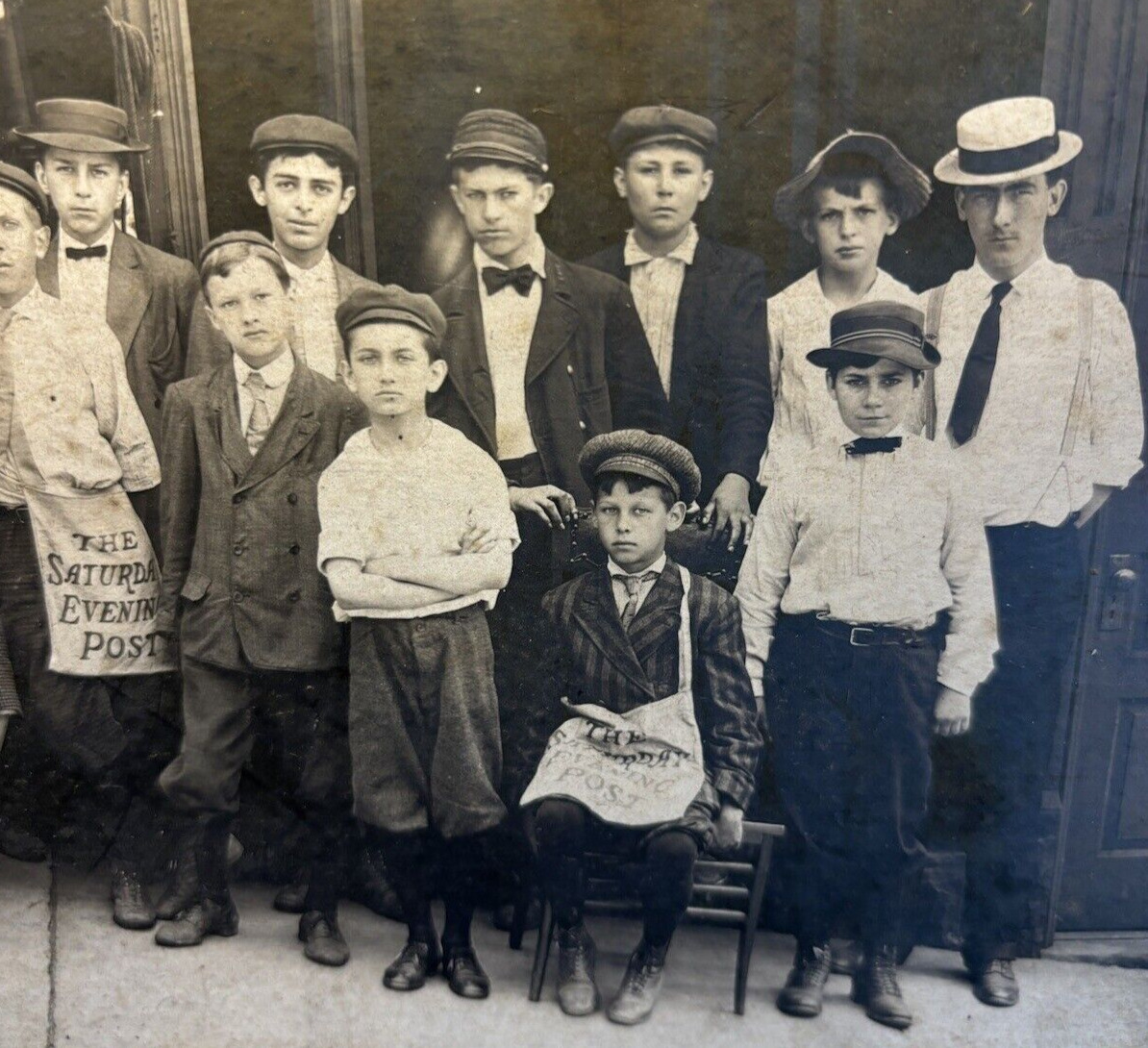 Youngstown Ohio Newsboys Newsies Sell Newspapers Vintage 1900s Photograph