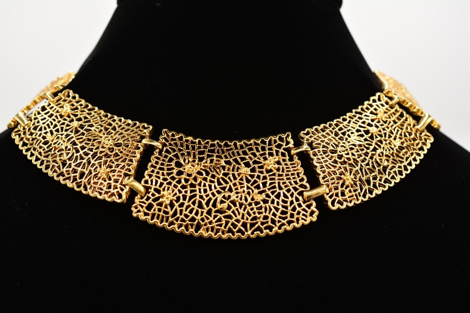 Vintage Collar Necklace Chunky Gold Tone Choker Filigree Floral 1900s Bin3B