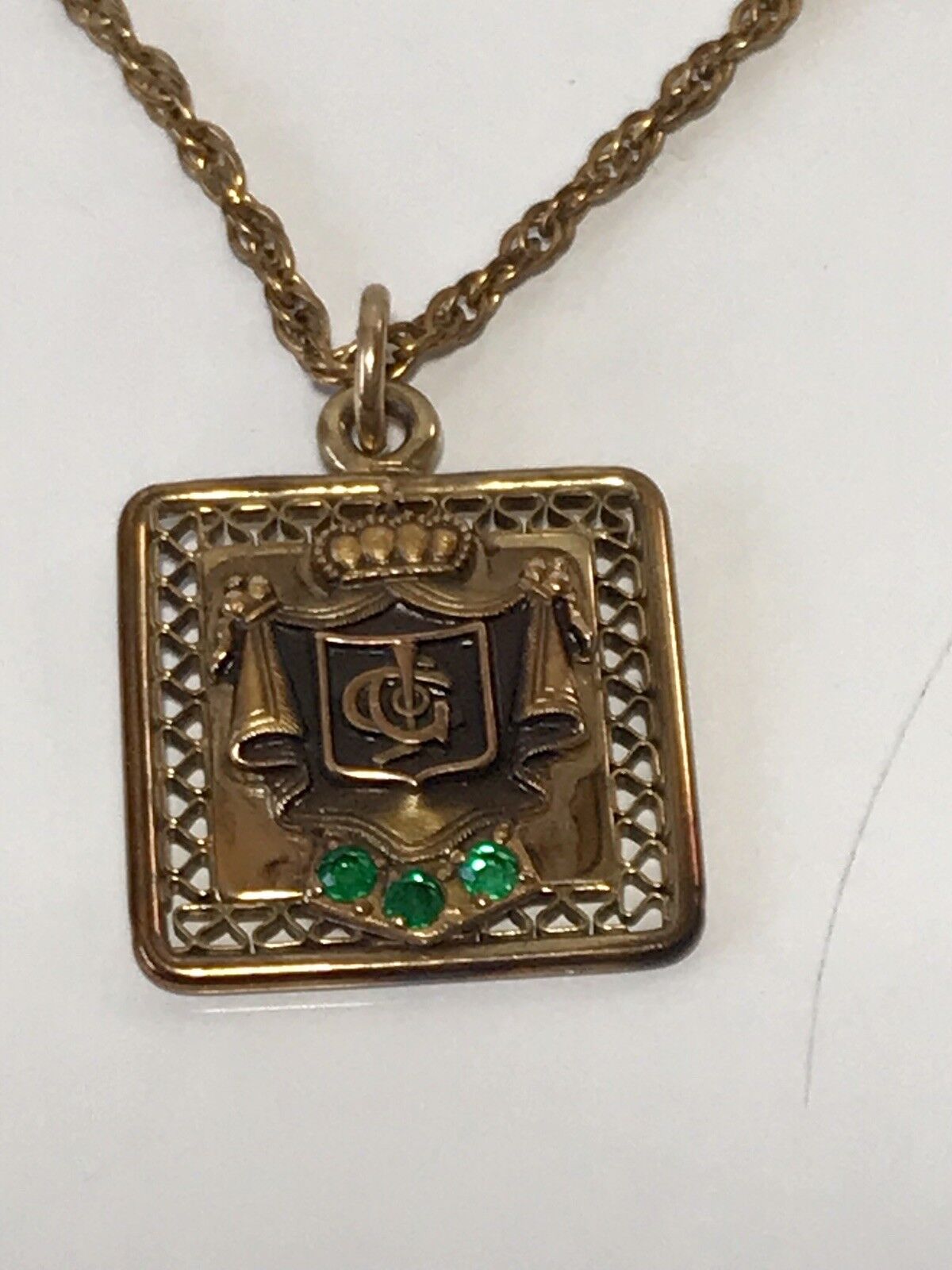 12k Gold Filled Society Pendant & 18” Necklace. 1900's Vintage