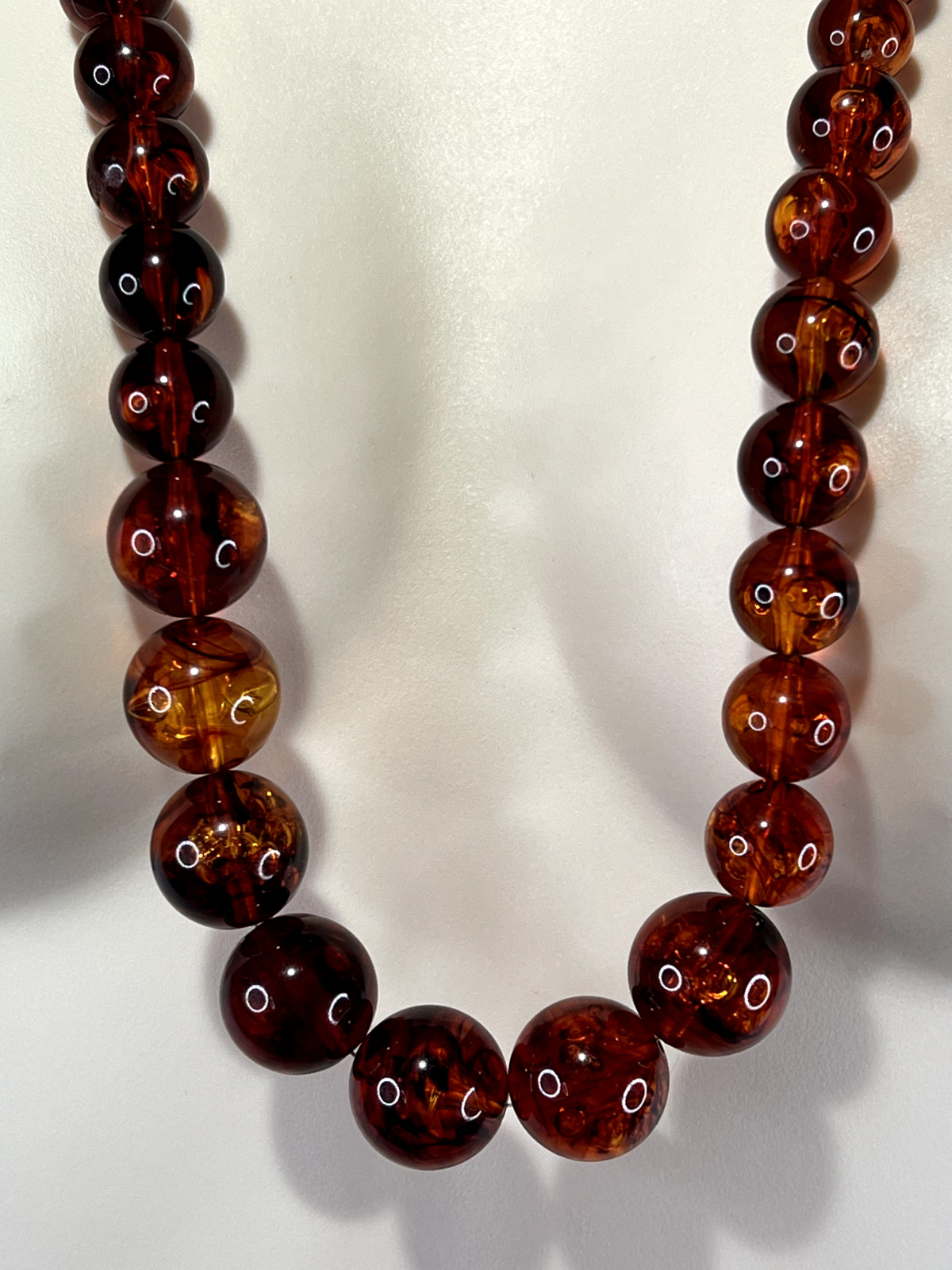 VTG Early-Mid 1900s Women Size 30in Necklace Amber Made of Lucite Old Slip Clasp