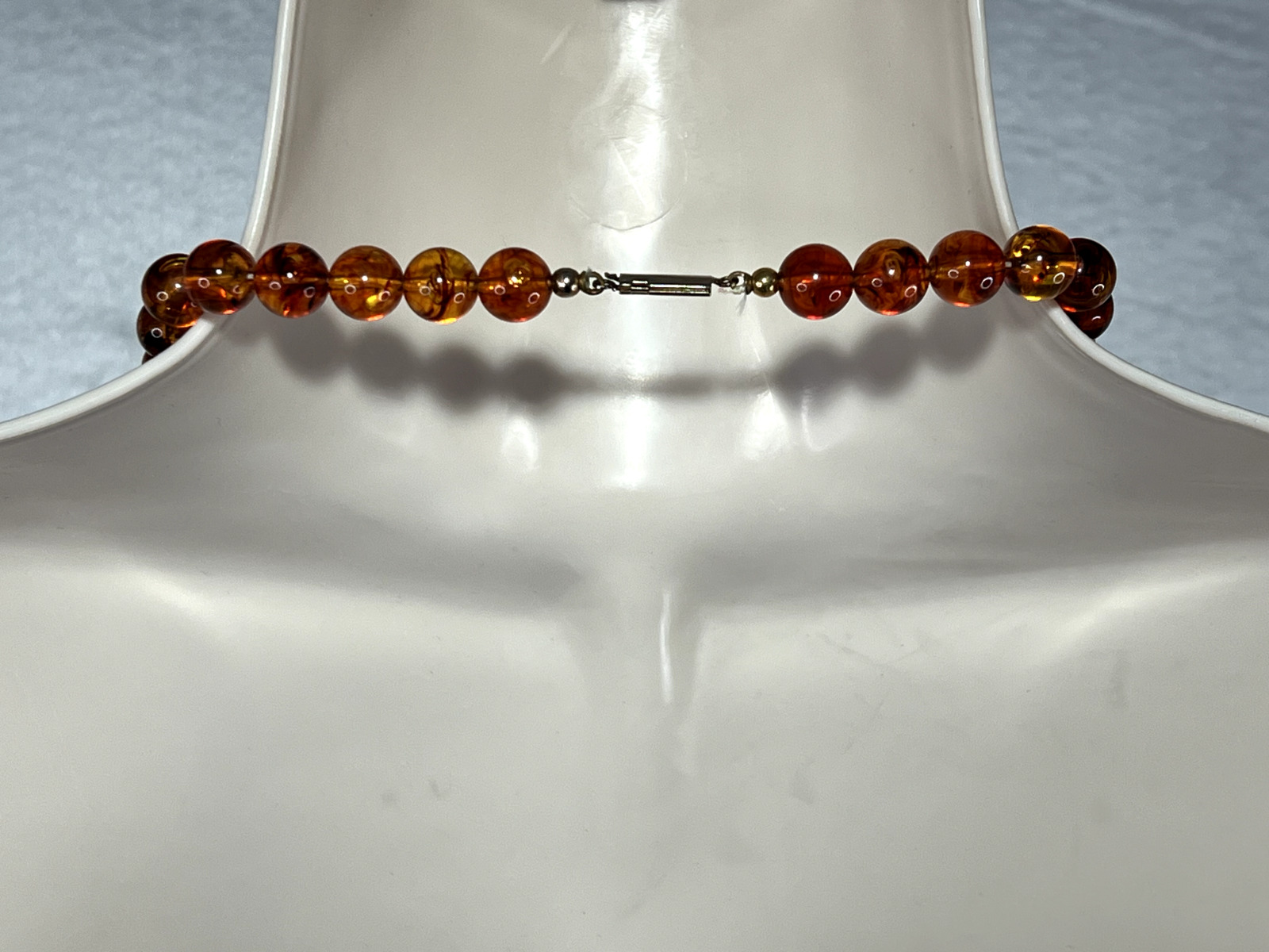 VTG Early-Mid 1900s Women Size 30in Necklace Amber Made of Lucite Old Slip Clasp