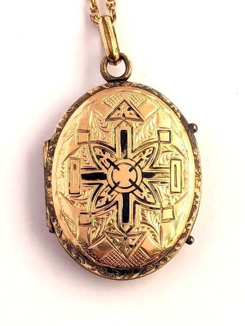 Victorian Enamel Locket, 1900's, Vintage Jewelry
