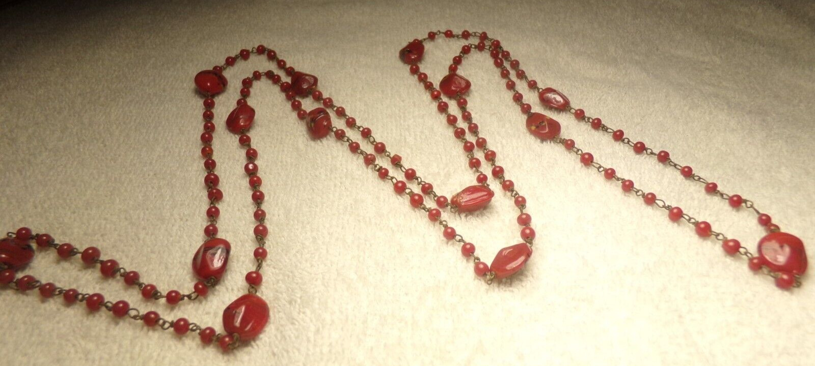 ANTIQUE 1900'S FLAPPER ERA RED CZECH ART GLASS BRASS WIRE WORK BEAD NECKLACE 50"
