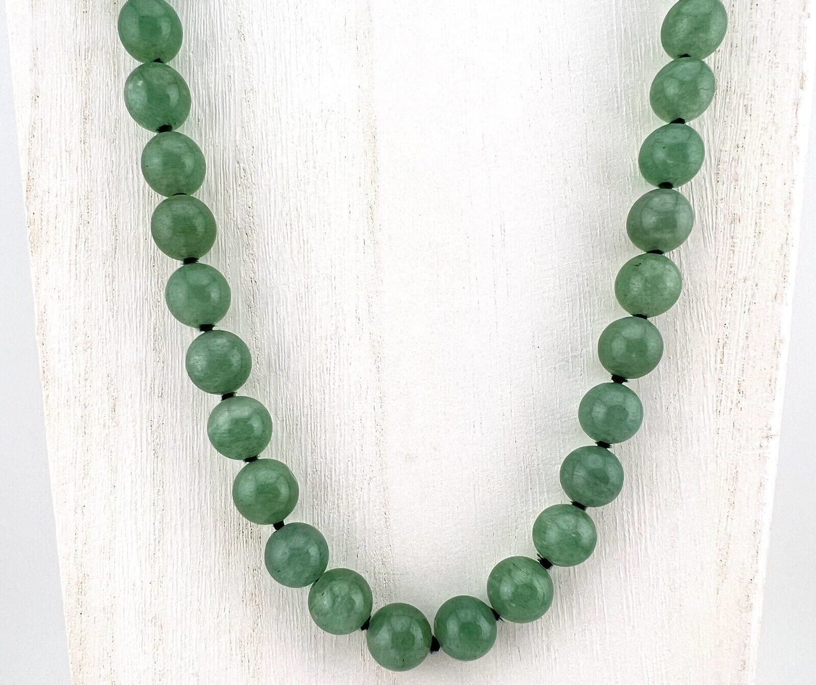 Stunning Antique Early 1900’s Chinese Jadeite Beaded 18” Necklace Silver Clasp