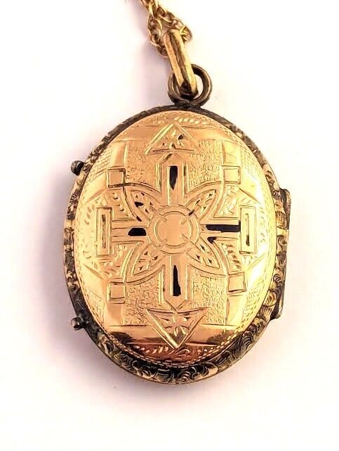 Victorian Enamel Locket, 1900's, Vintage Jewelry