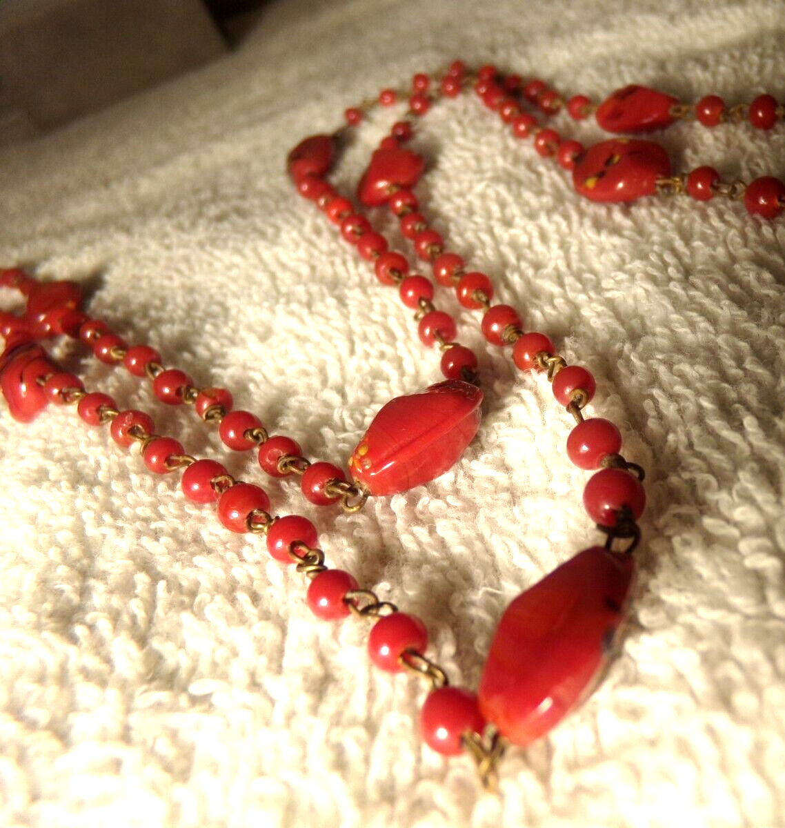 ANTIQUE 1900'S FLAPPER ERA RED CZECH ART GLASS BRASS WIRE WORK BEAD NECKLACE 50"