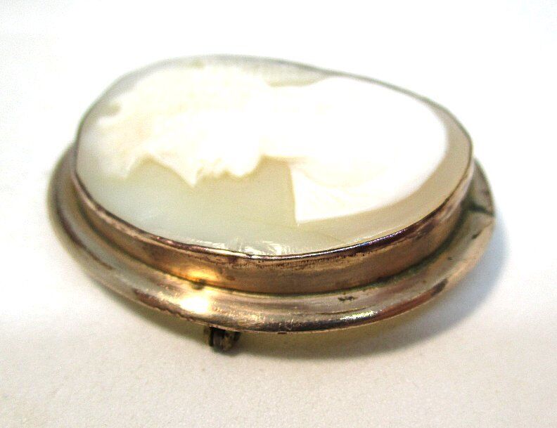 Mid 1800’s Gold Plate White Shell Cameo Pin / Pendant 9.2 grams 1 5/6” x 1 1/4”