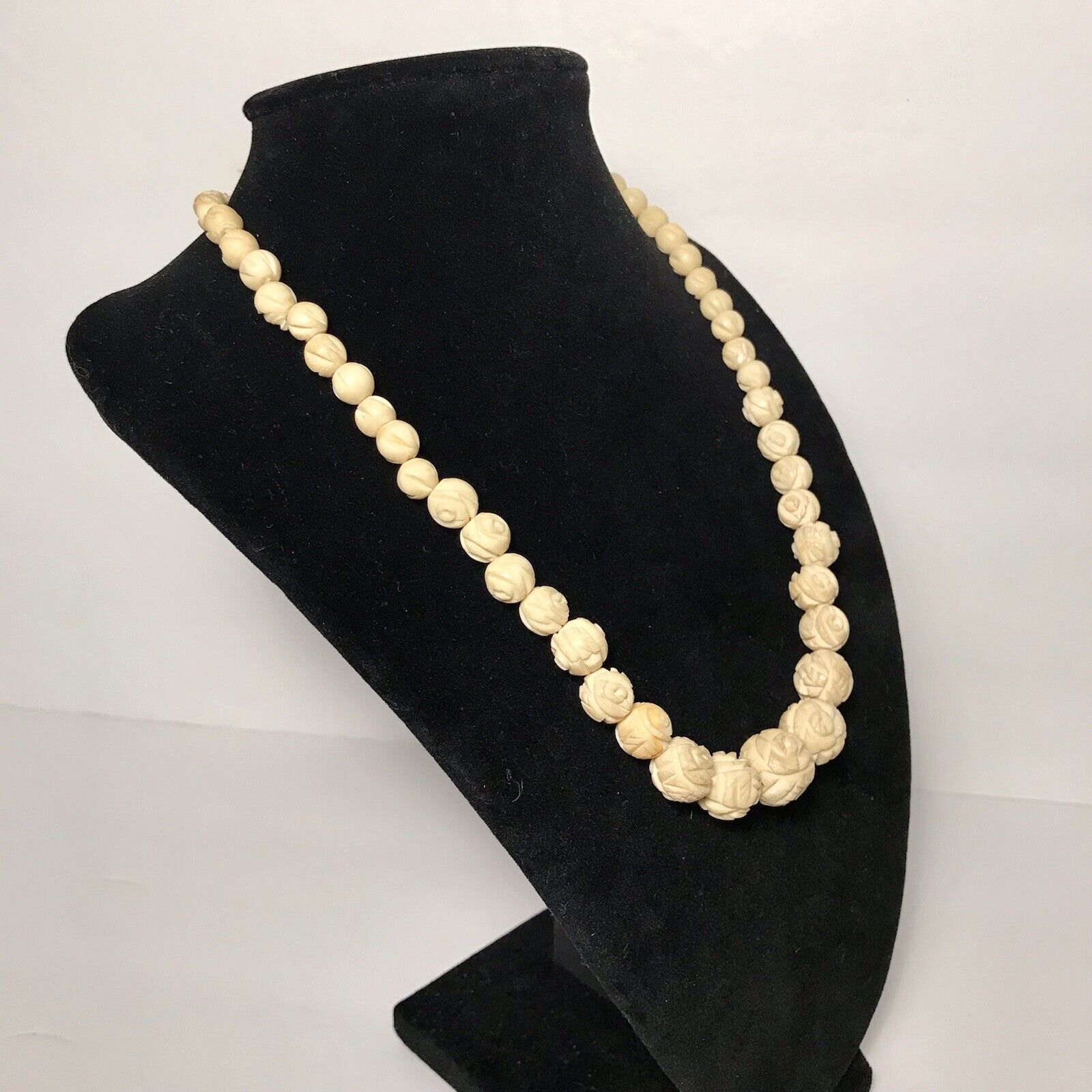 RARE Antique Hand Carved Necklace Early 1900s Graduated Beads Floral 18”
