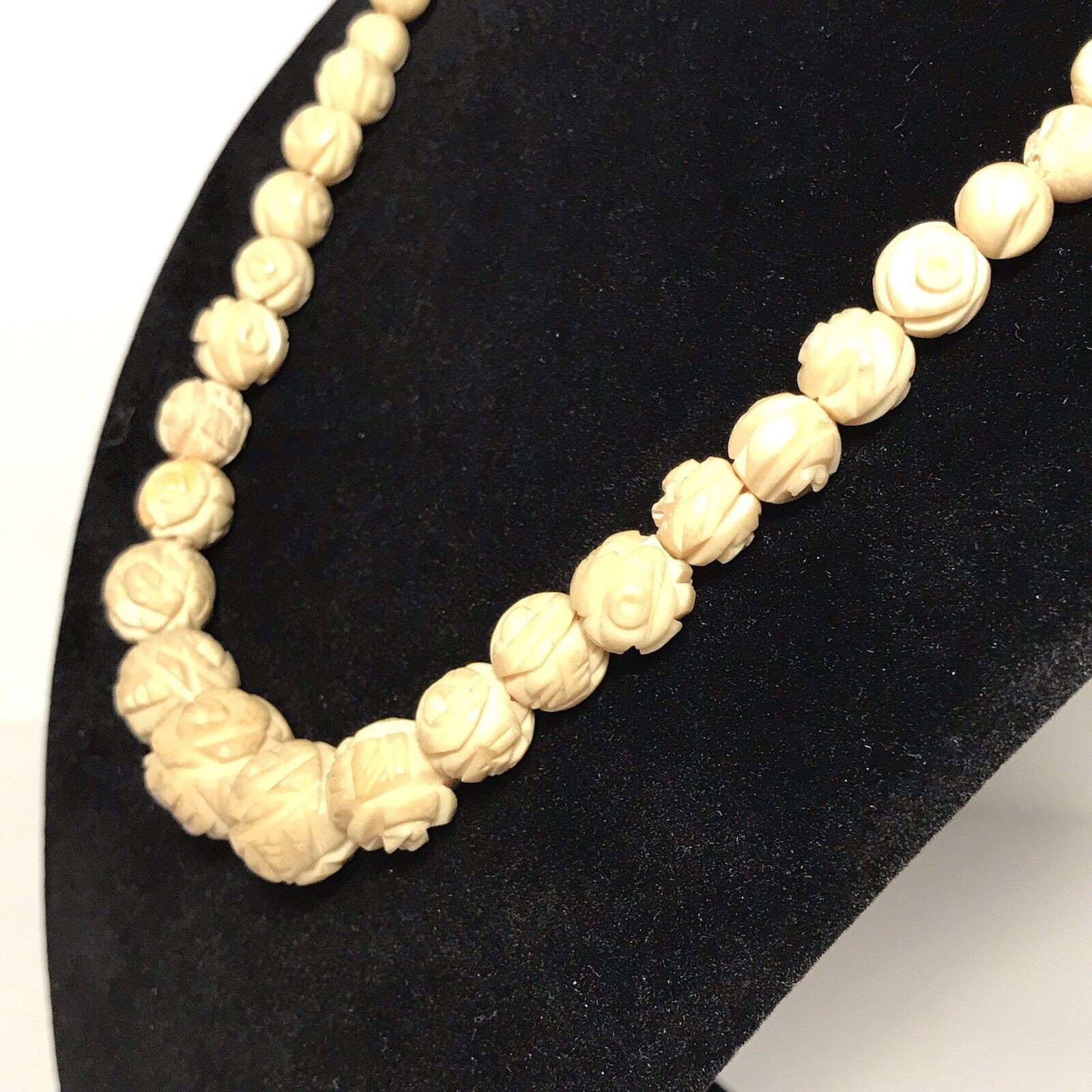 RARE Antique Hand Carved Necklace Early 1900s Graduated Beads Floral 18”