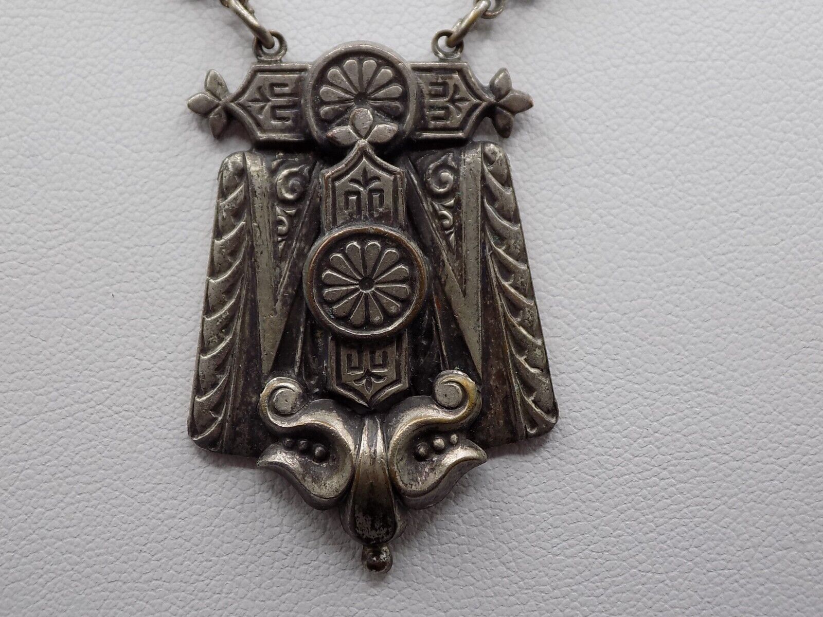 Antique Early 1900's Silver Tone Necklace Ornate Design