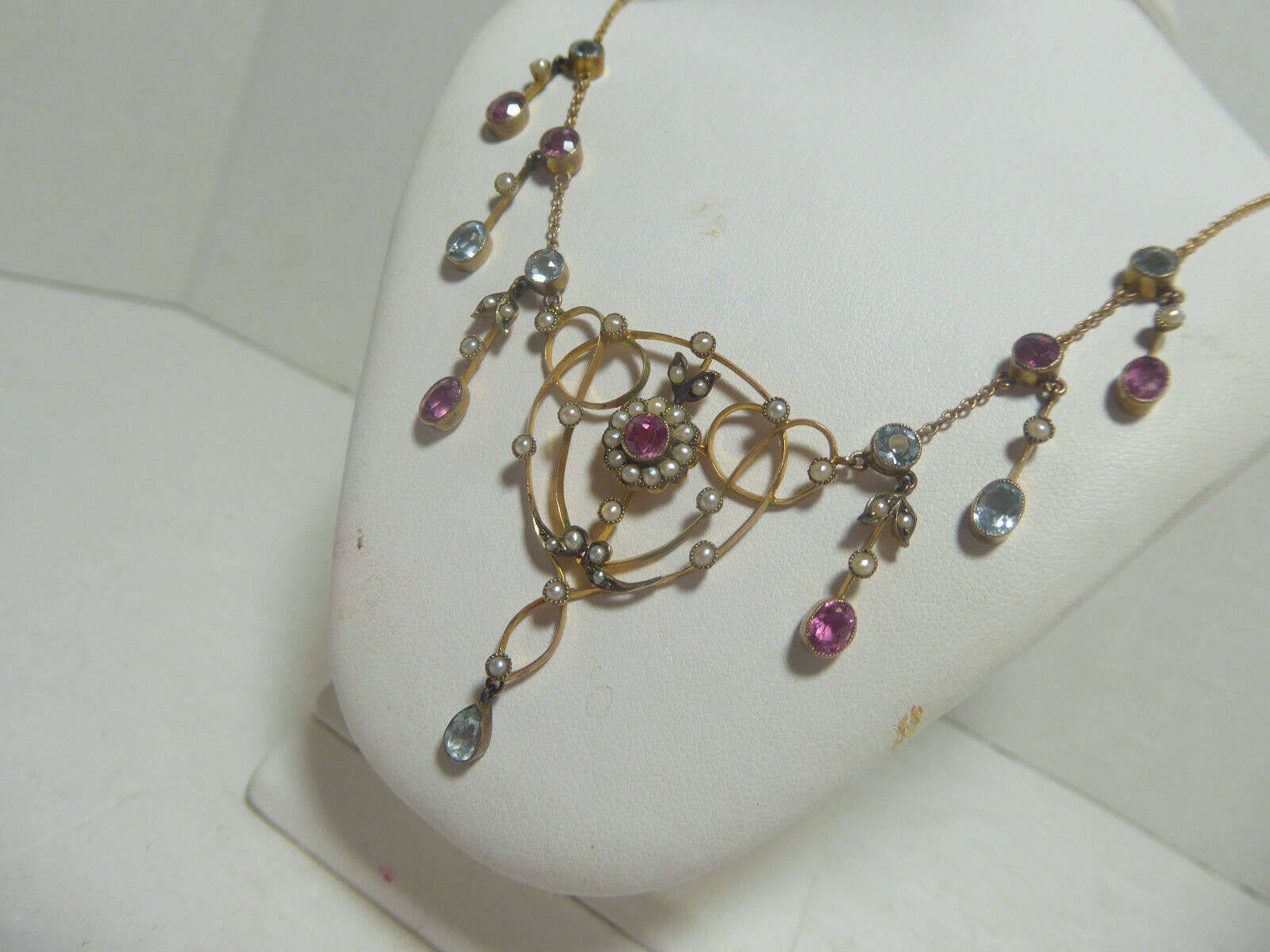 Beautiful Handcrafted Early 1900's 9KT Arts & Crafts Necklace