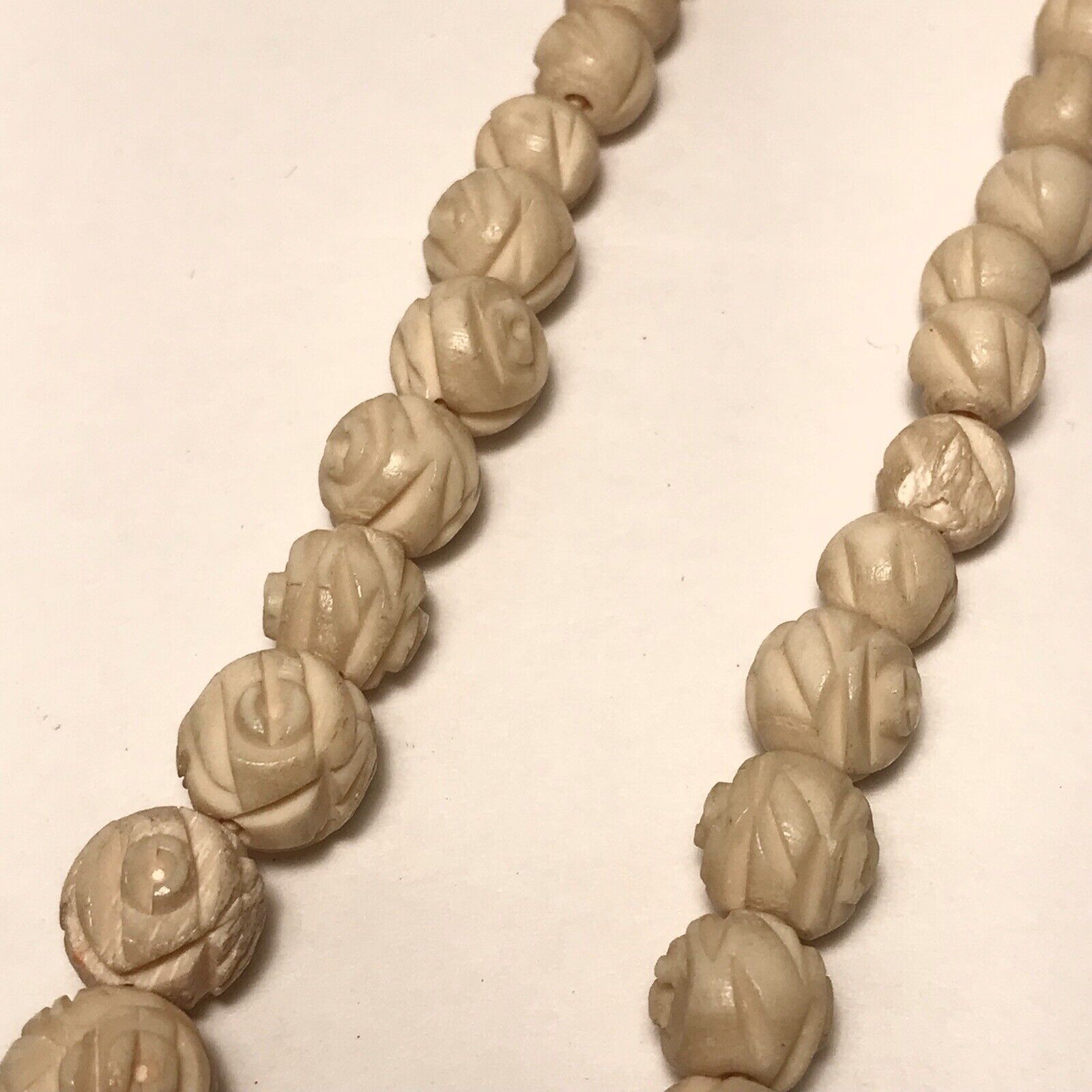 RARE Antique Hand Carved Necklace Early 1900s Graduated Beads Floral 18”