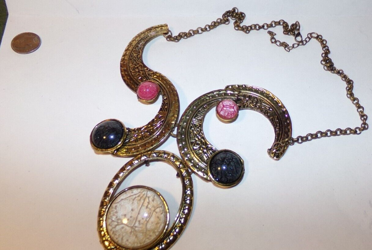 VTG 1800’s STYLE RETRO VICTORIAN CRESCENT /PENDANT - COSTUME JEWELRY