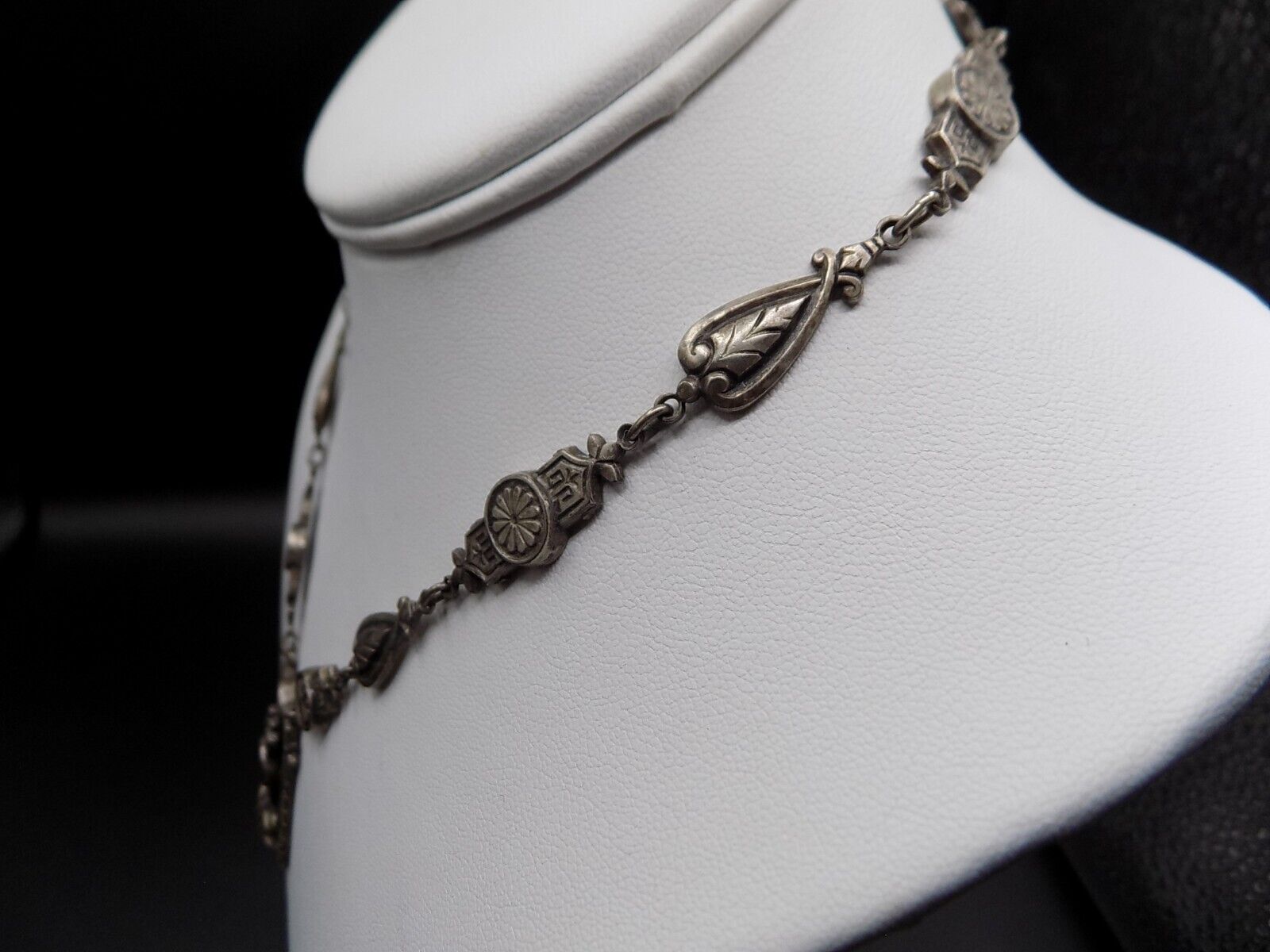 Antique Early 1900's Silver Tone Necklace Ornate Design