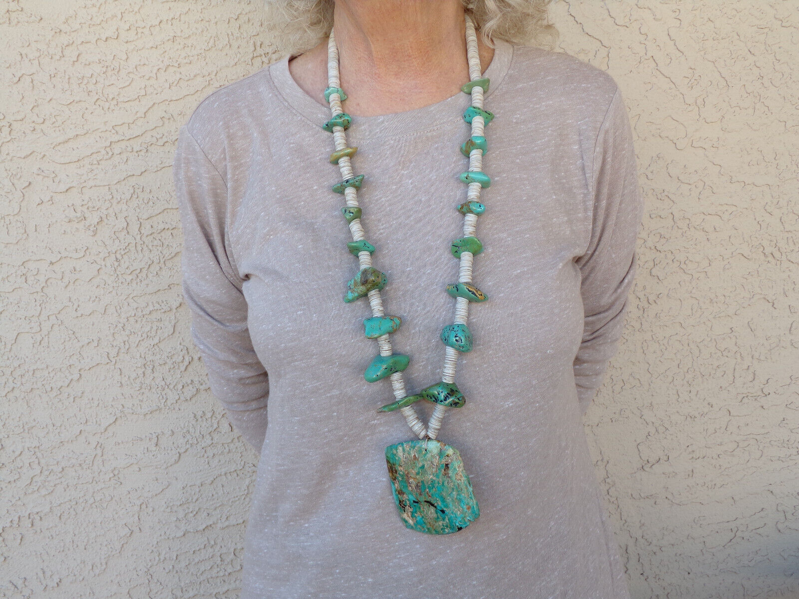 FEDERICO JIMENEZ LATE WIFE's ESTATE - 1900's Turquoise & Heshi Shell Necklace