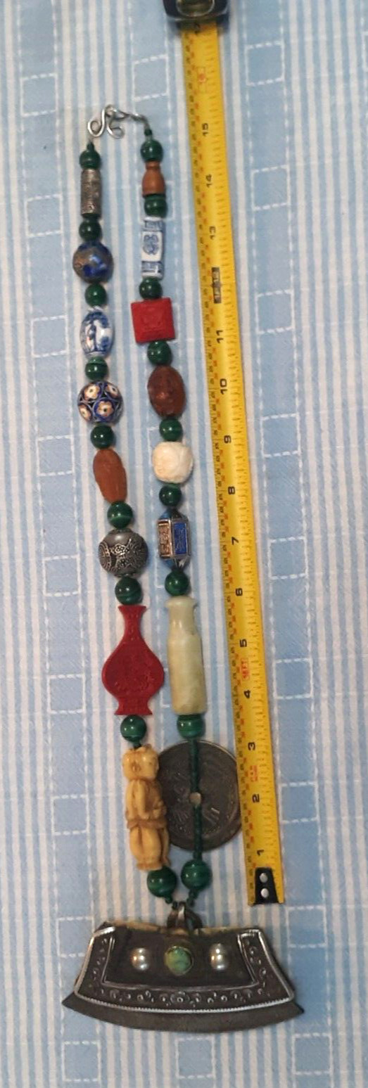 Excellent Antique Japanese Ojime Bead Necklace 1800's, Jade. Malachite, Lacquer