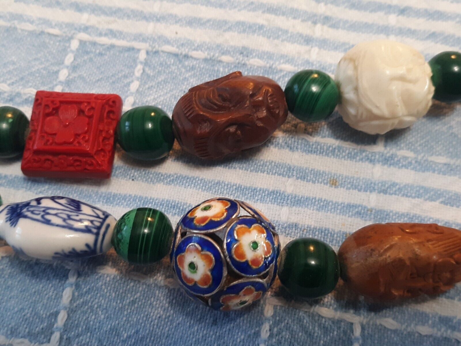 Excellent Antique Japanese Ojime Bead Necklace 1800's, Jade. Malachite,  Lacquer
