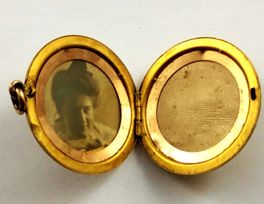 Victorian Locket, 1800's Vintage Jewelry