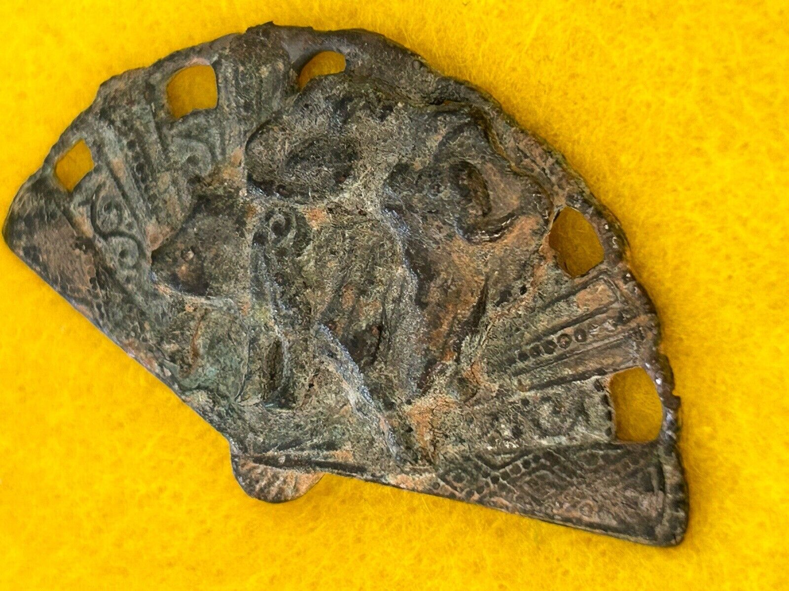 Ancient Spanish brass bullfighting fan pendant(1600-1700’s)