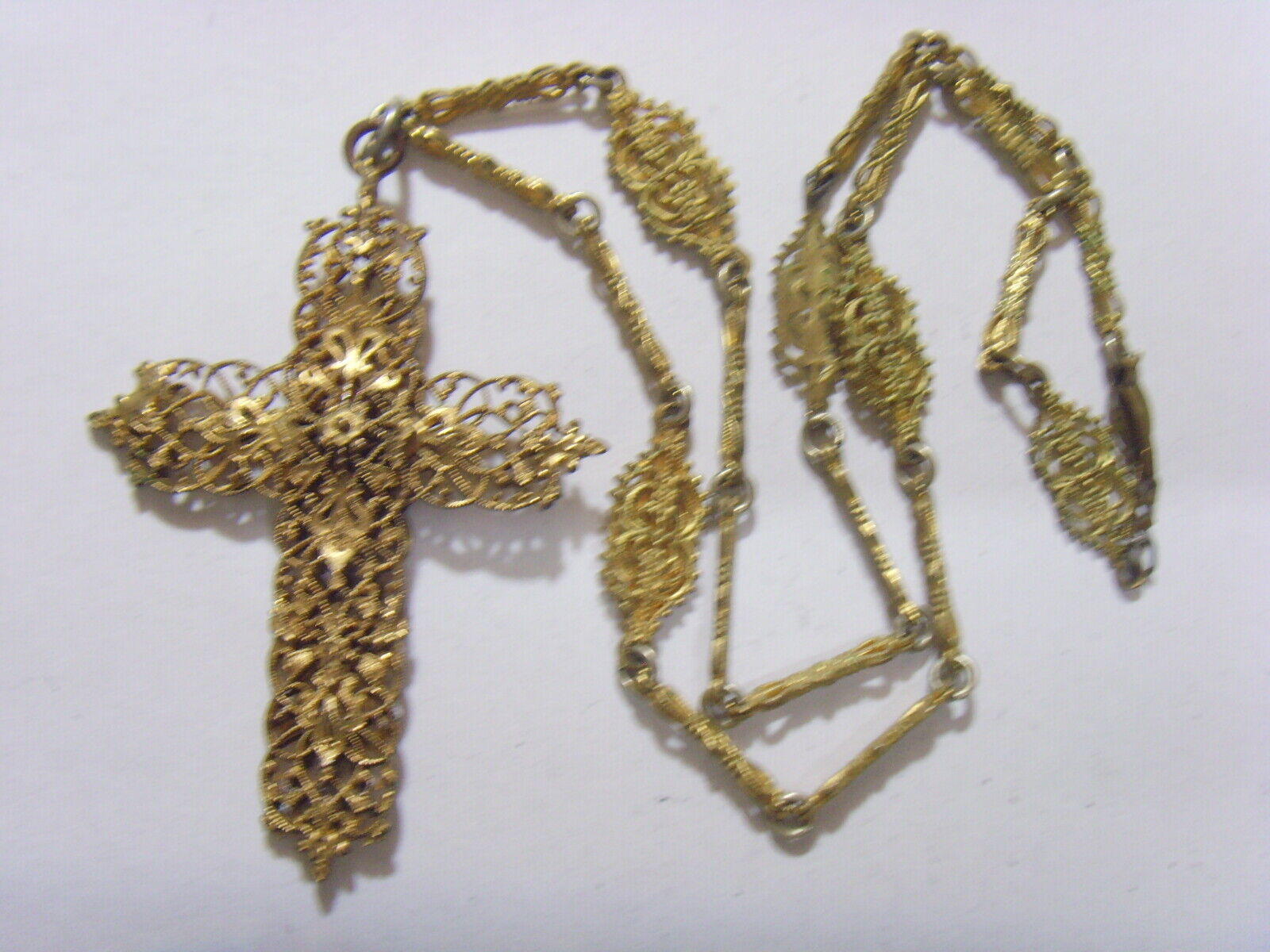 1700s antique scarce gold tone metal filigree cross pendant necklace fv1745