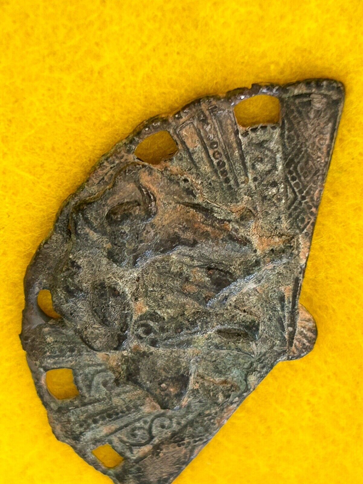 Ancient Spanish brass bullfighting fan pendant(1600-1700’s)
