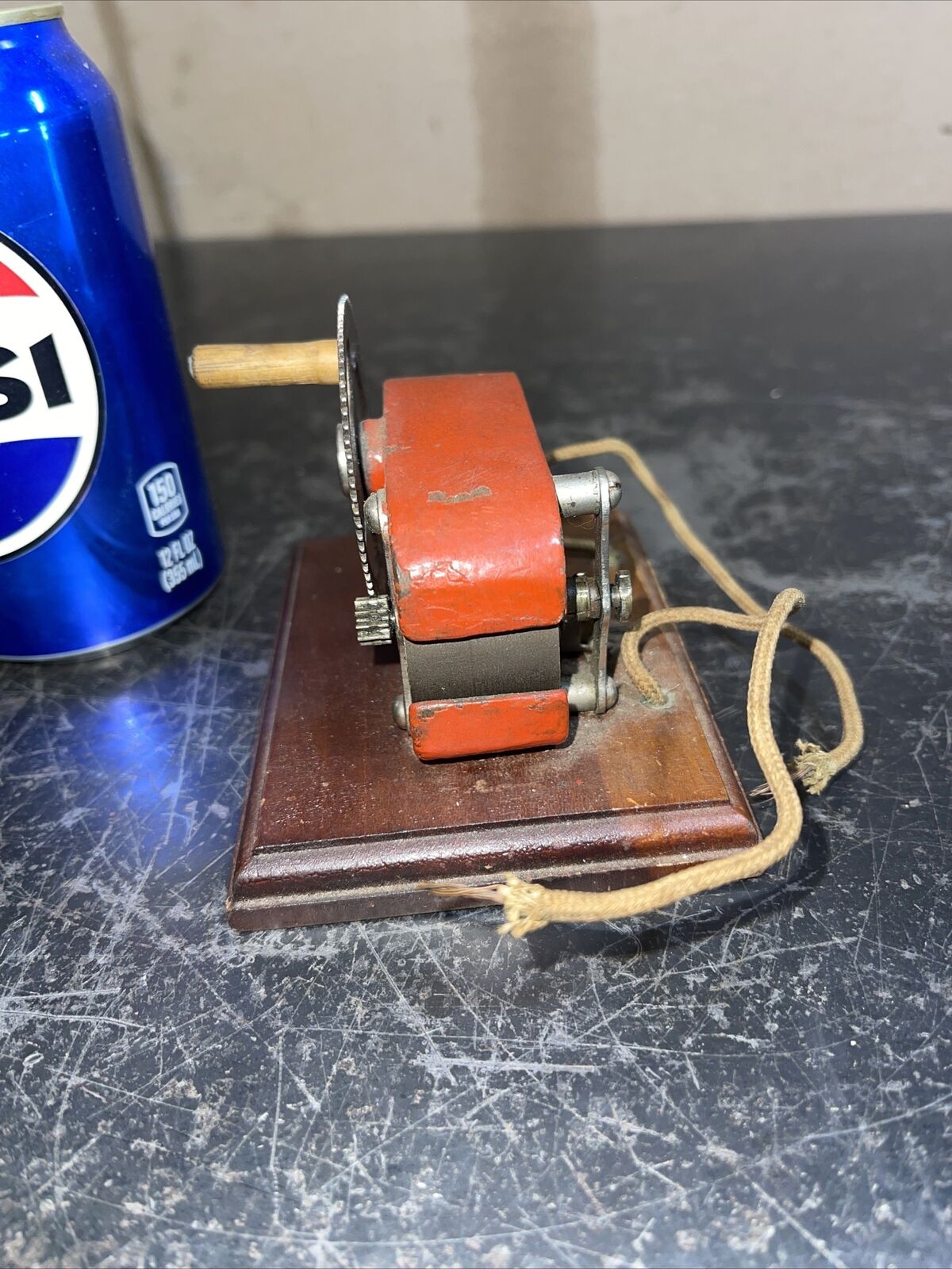 Antique DYNAMO HAND CRANK ELECTRIC TOY MOTOR Generator Early 1900s??