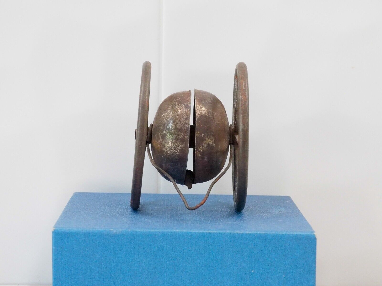 1900S VICTORIAN METAL BELL FLOOR PULL TOY, Iron Wheels