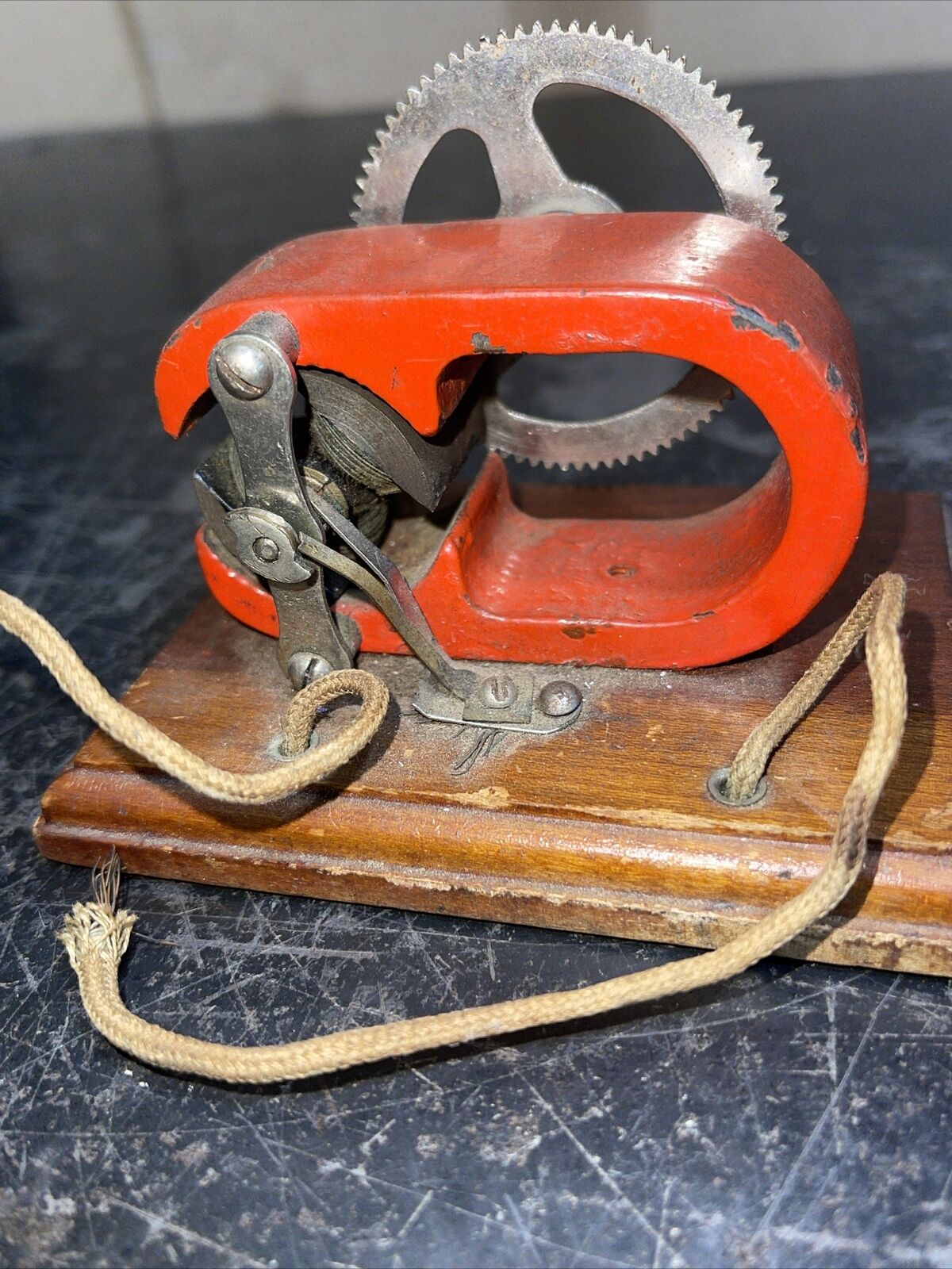 Antique DYNAMO HAND CRANK ELECTRIC TOY MOTOR Generator Early 1900s??