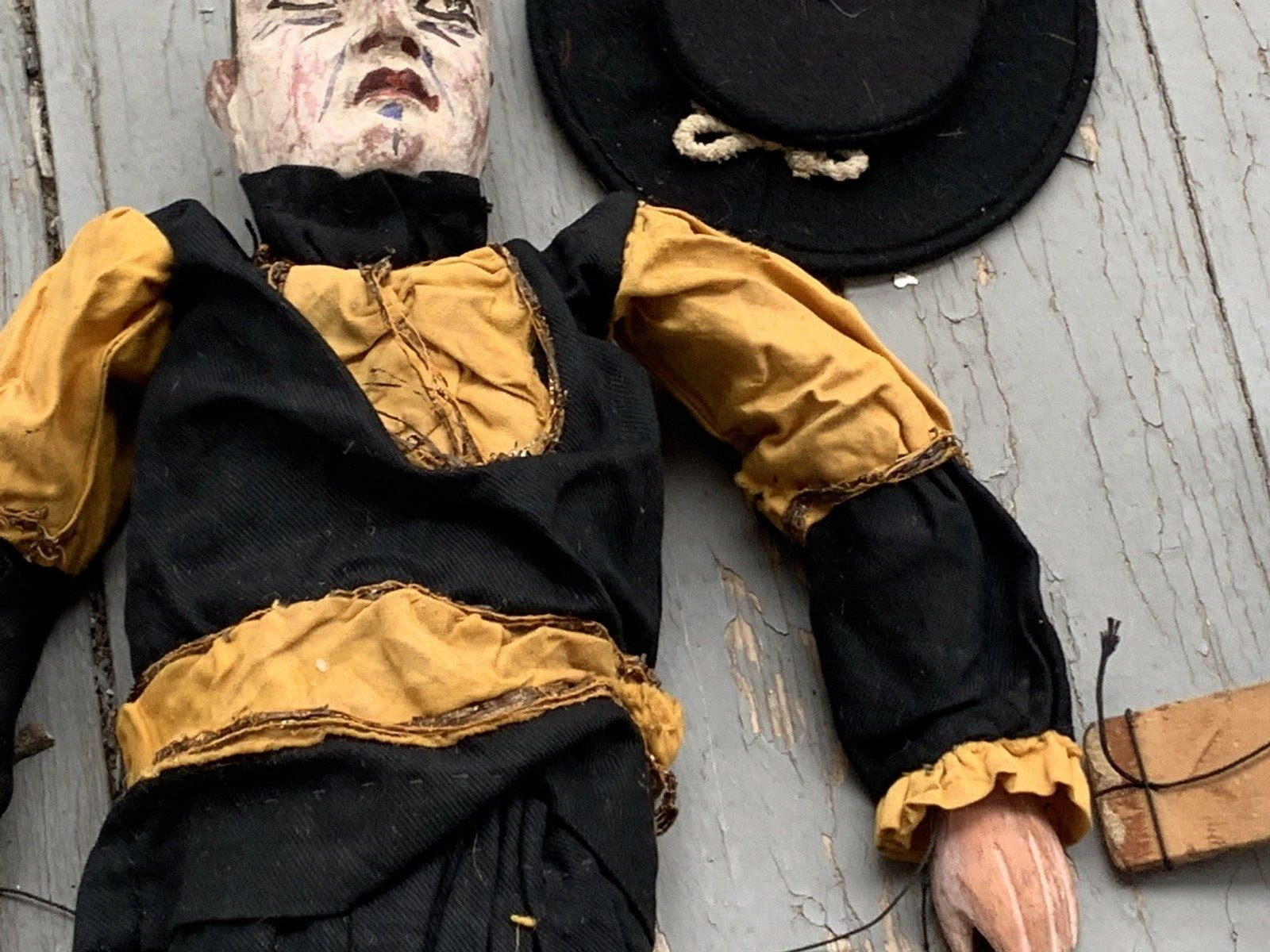 ANTIQUE HAND CARVED WOOD MARIONETTE PUPPET 19" (19F)