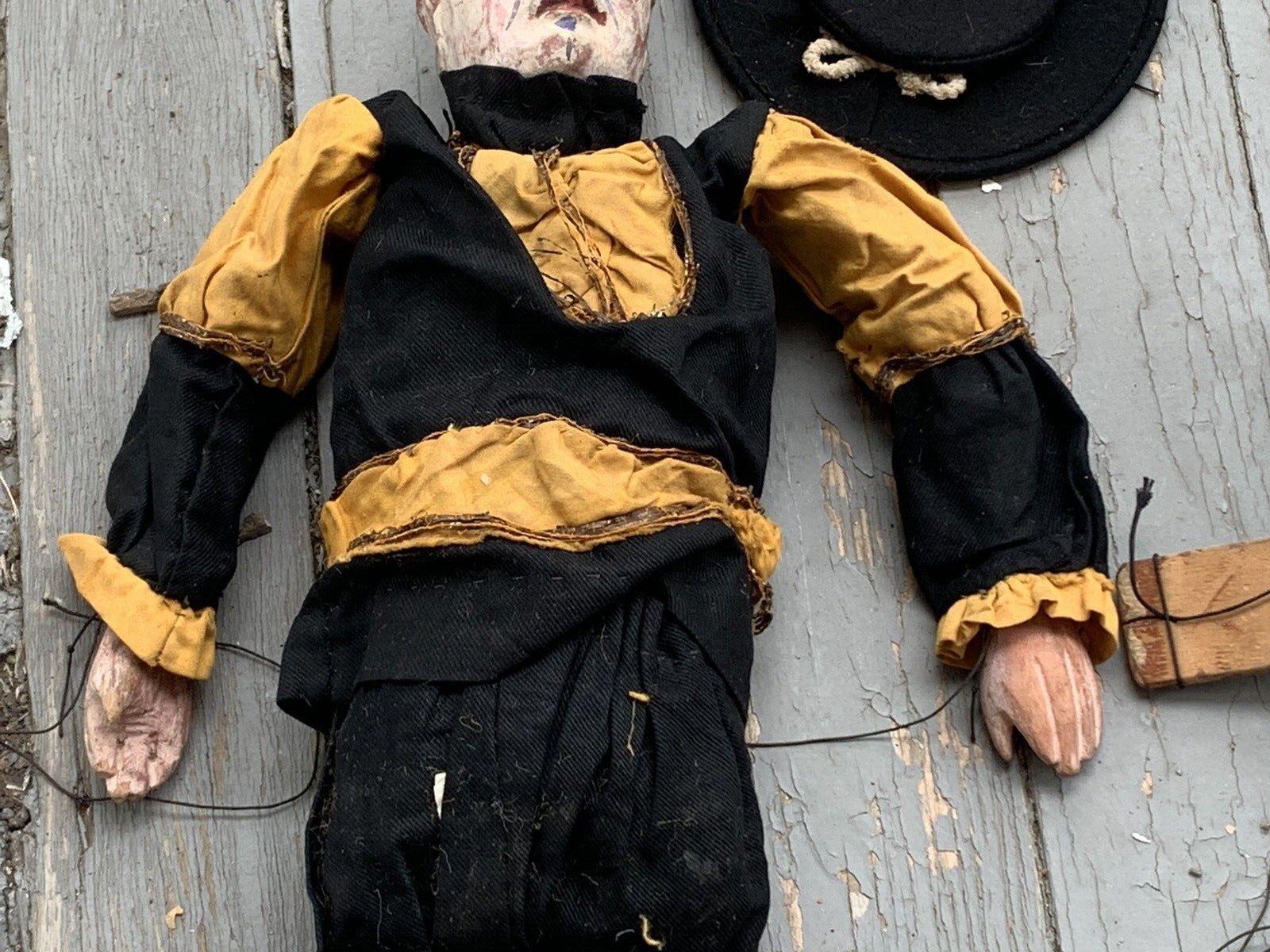 ANTIQUE HAND CARVED WOOD MARIONETTE PUPPET 19" (19F)