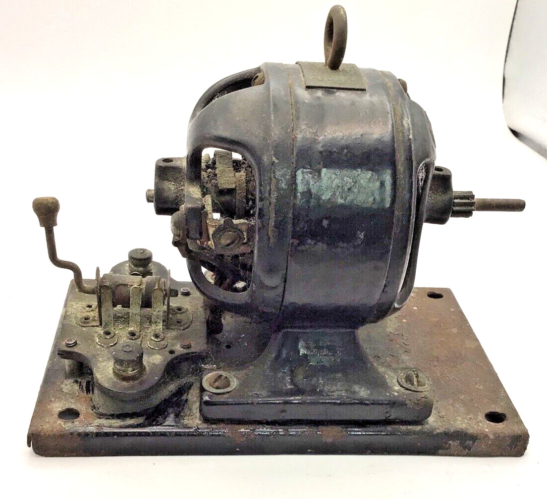 Early 1900's Knapp Leader Toy Motor Antique Not Tested (583)