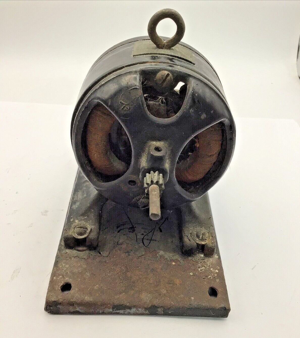 Early 1900's Knapp Leader Toy Motor Antique Not Tested (583)