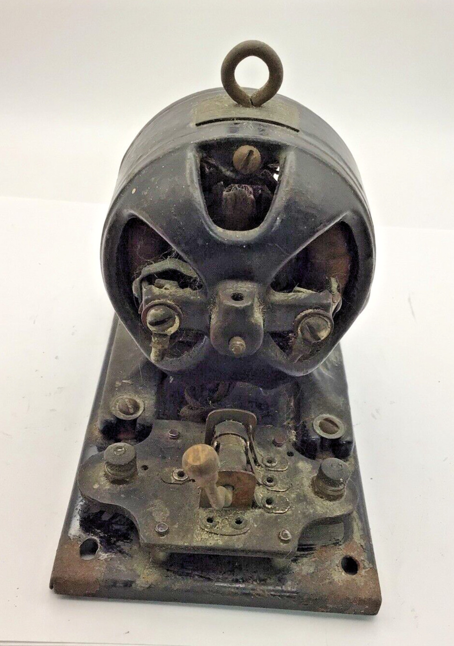 Early 1900's Knapp Leader Toy Motor Antique Not Tested (583)