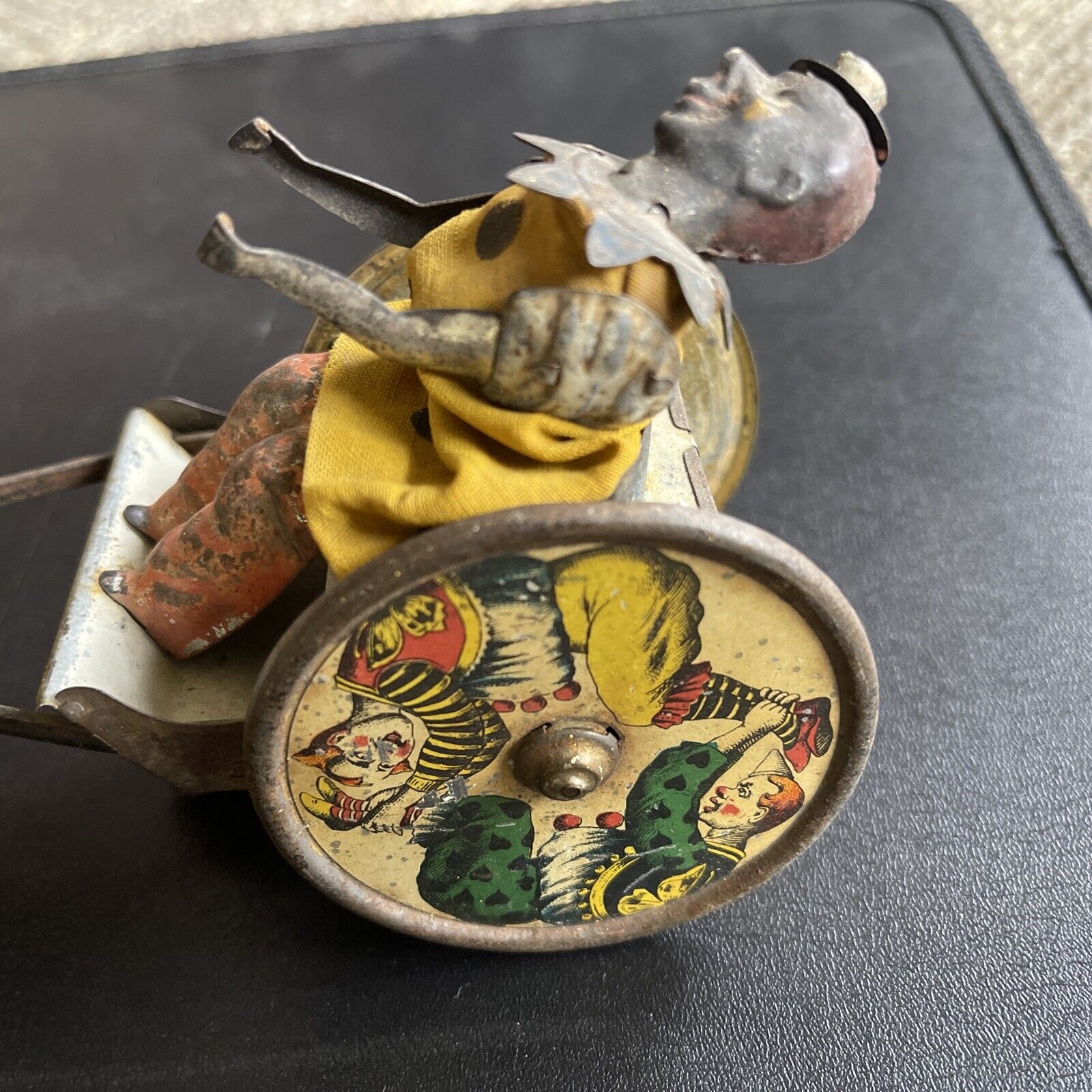 ANTIQUE 1800s MADE IN GERMANY horse drawn RICKSHAW TIN WIND UP TOY