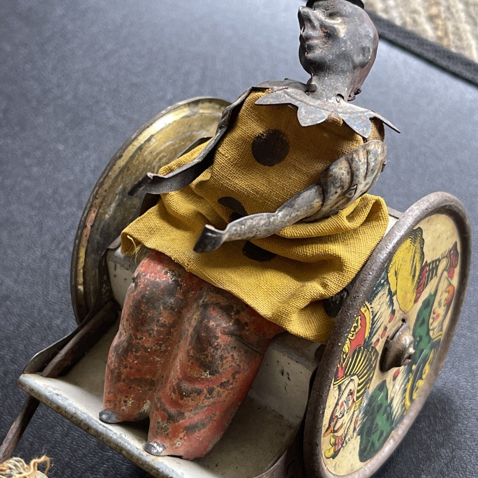 ANTIQUE 1800s MADE IN GERMANY horse drawn RICKSHAW TIN WIND UP TOY