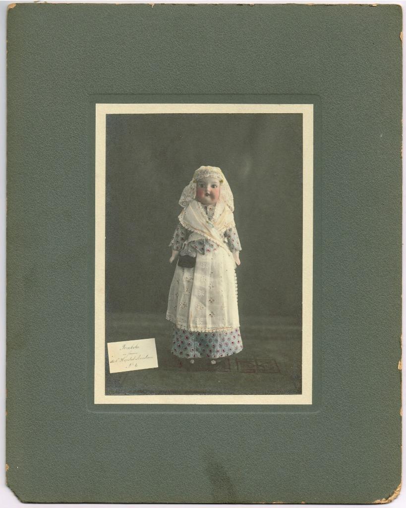 S15, 528-08, 1900s, Cabinet Card, French Doll, Tombola, "Costume de La Frise"